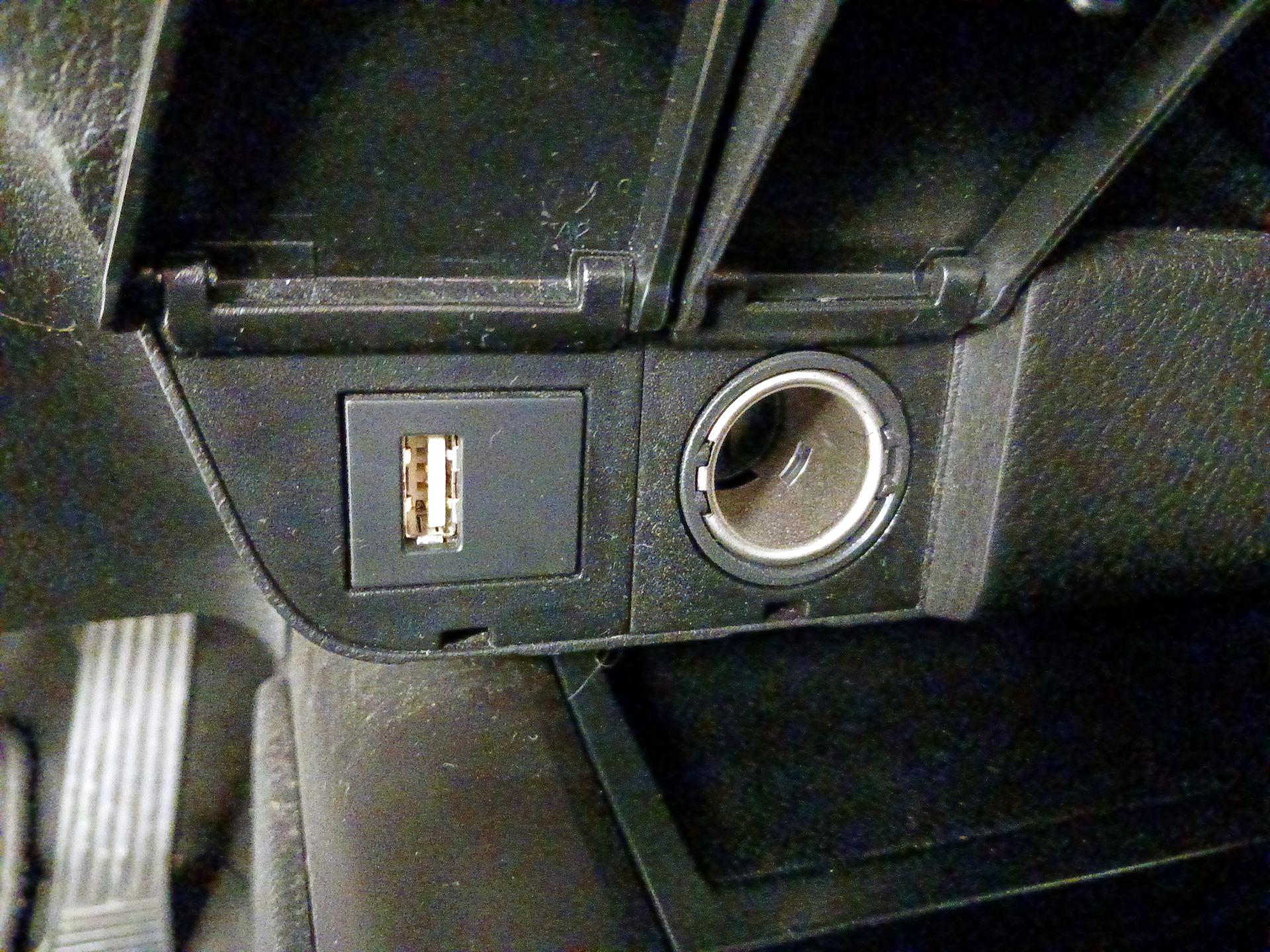 Thumbnail: 2022 Toyota Camry - 19