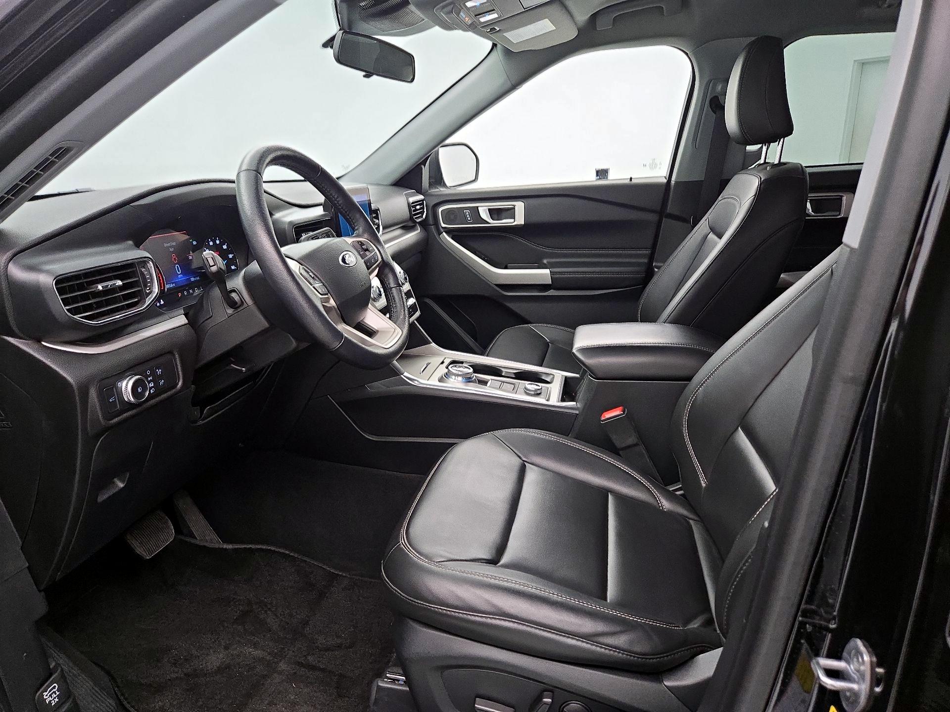 Thumbnail: 2022 Ford Explorer - 11