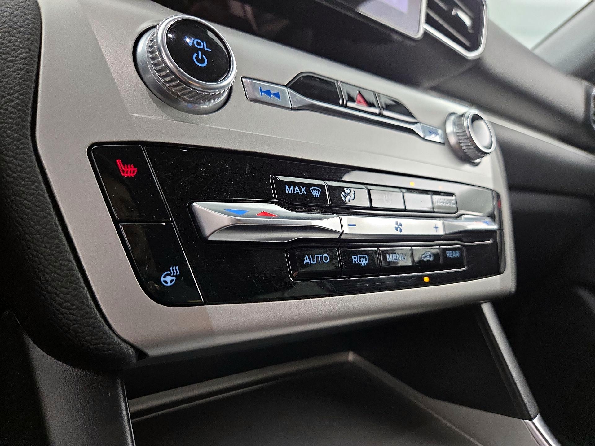 Thumbnail: 2022 Ford Explorer - 17