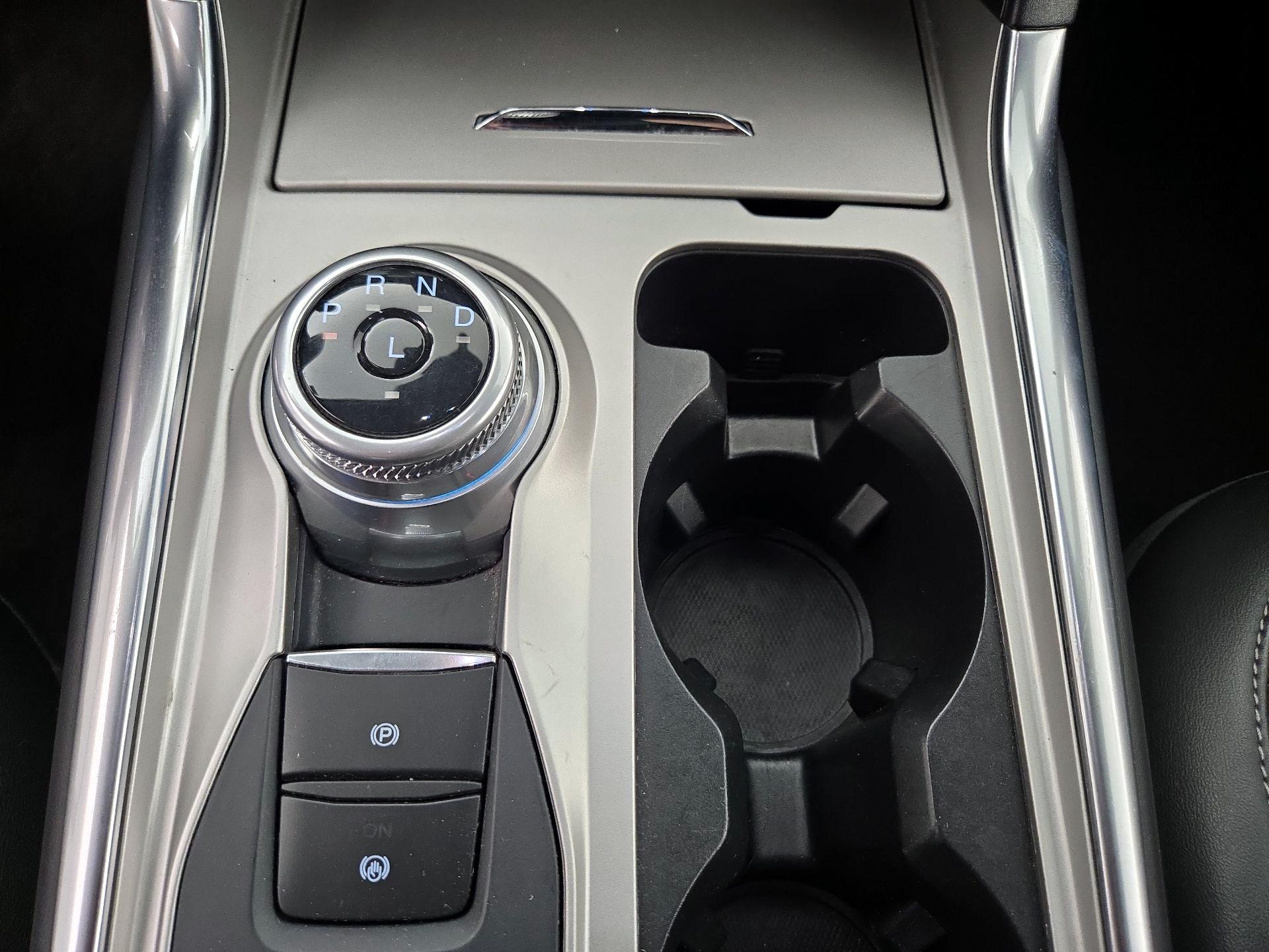 Thumbnail: 2022 Ford Explorer - 18