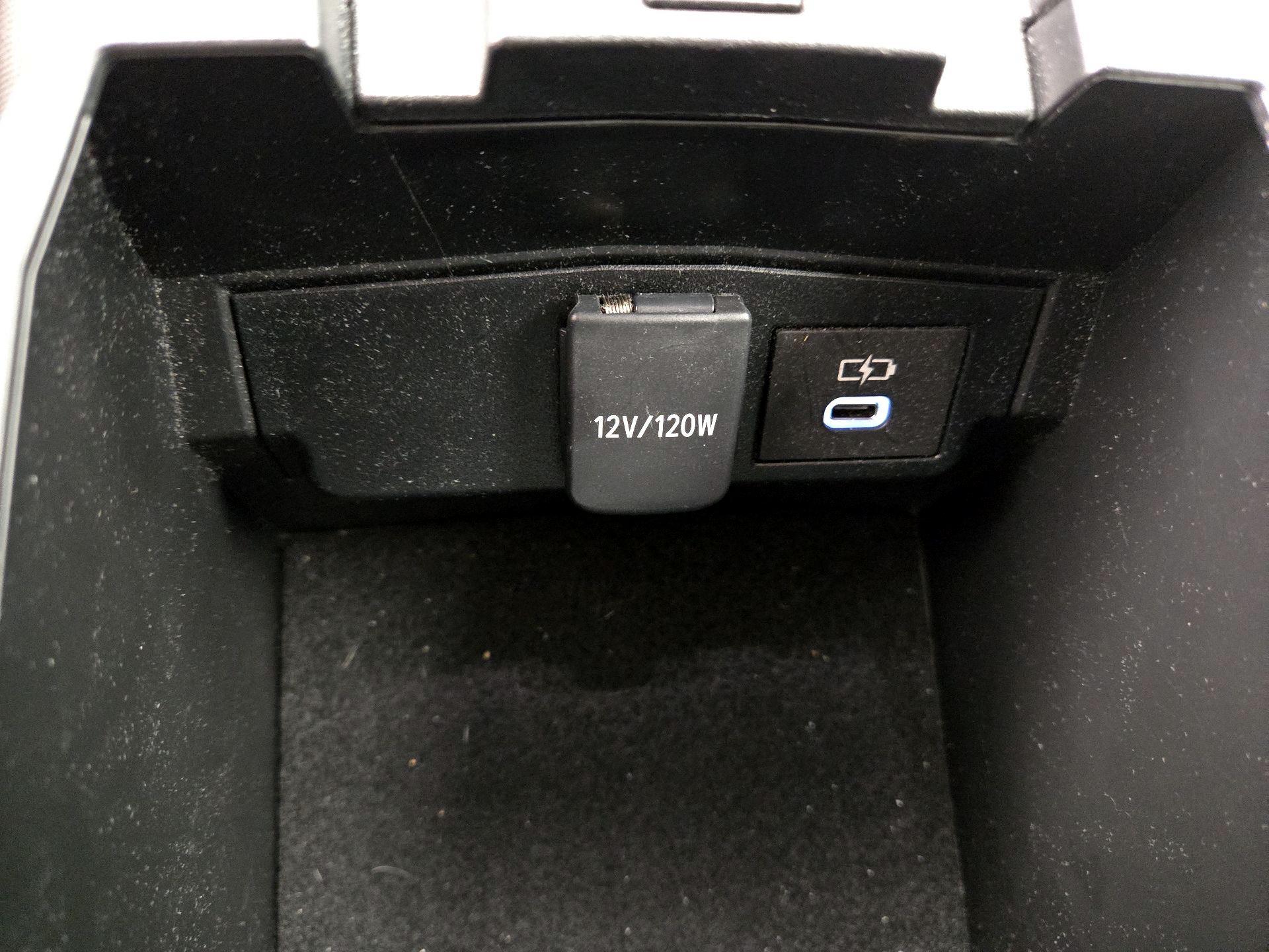 Thumbnail: 2023 Toyota Corolla Cross - 18