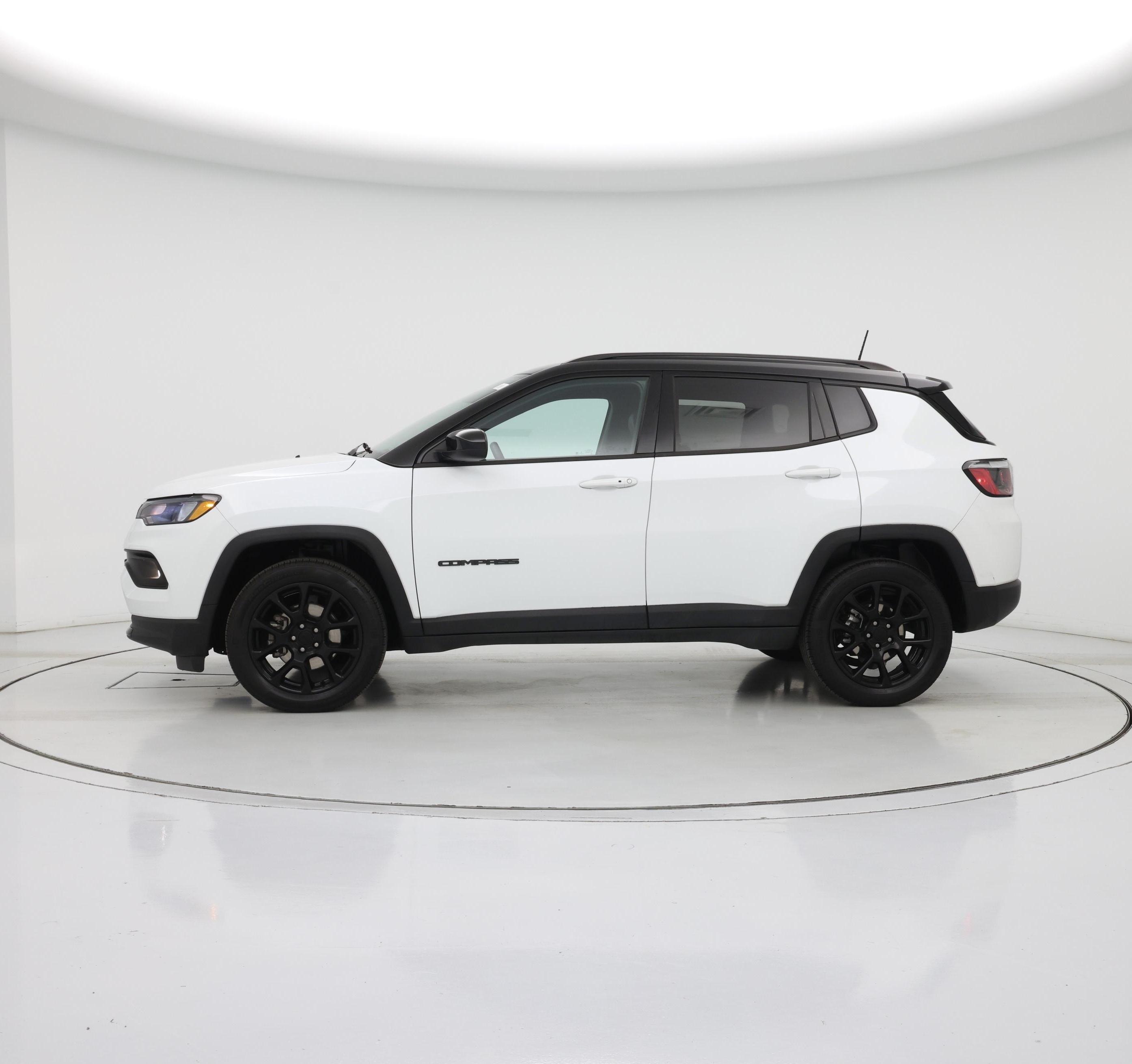 Thumbnail: 2022 Jeep Compass - 3