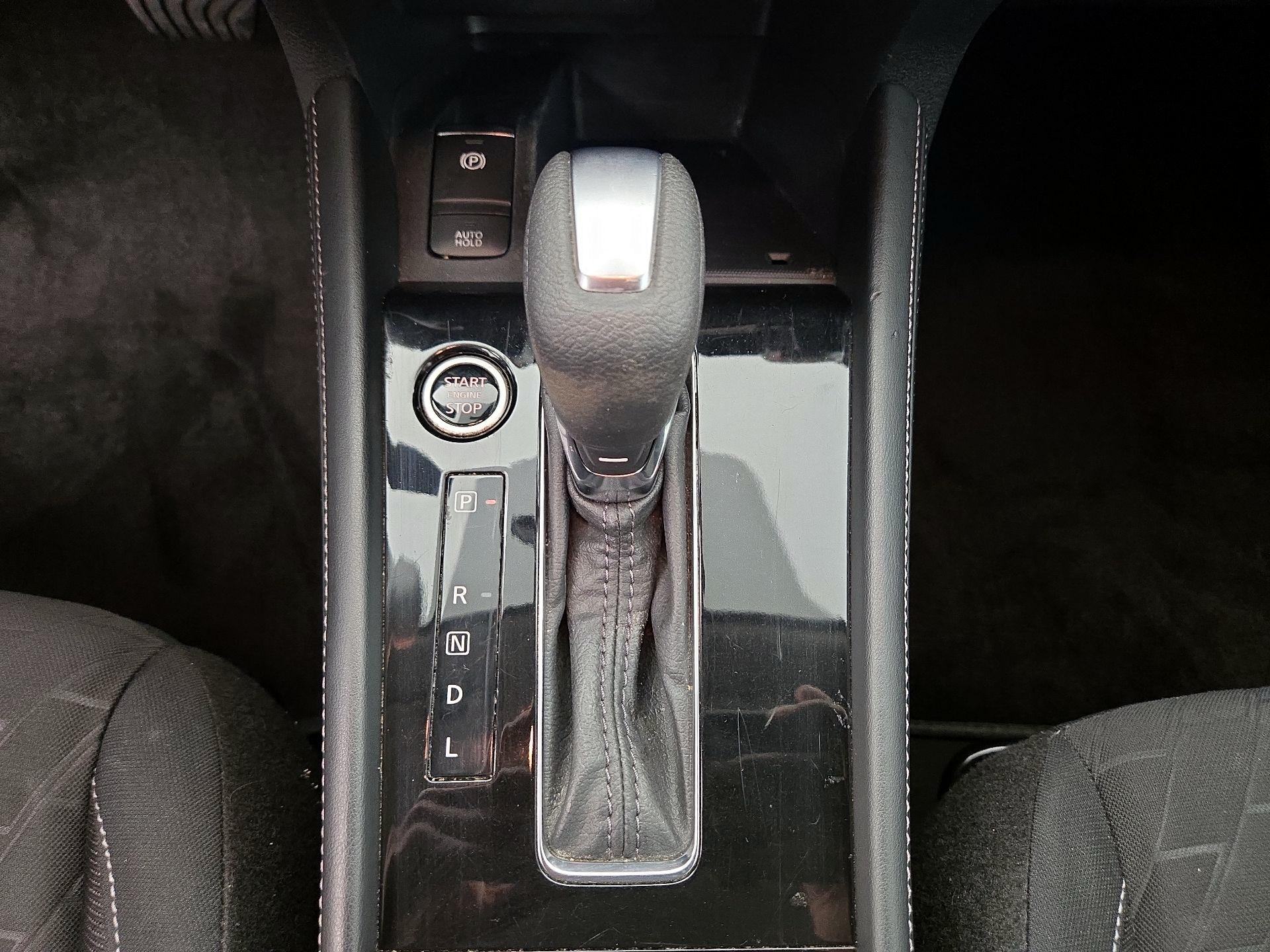 Thumbnail: 2023 Nissan Kicks - 16