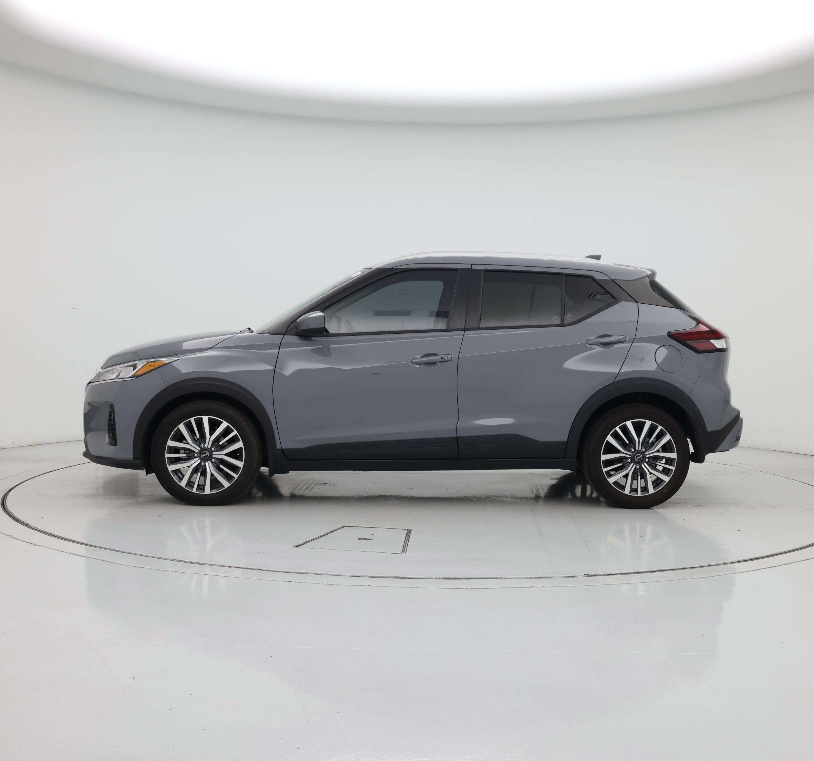 Thumbnail: 2023 Nissan Kicks - 3