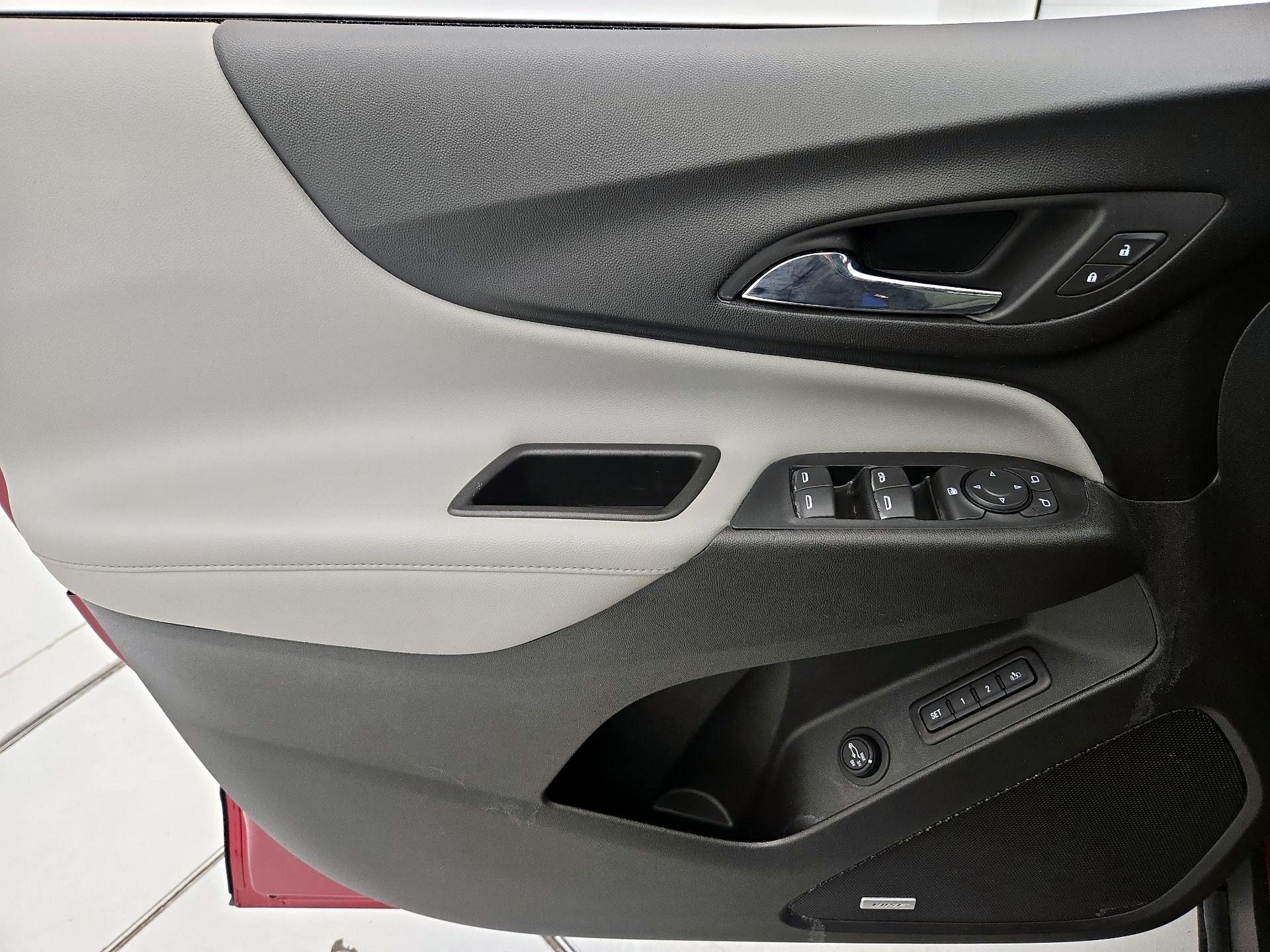Thumbnail: 2020 Chevrolet Equinox - 12