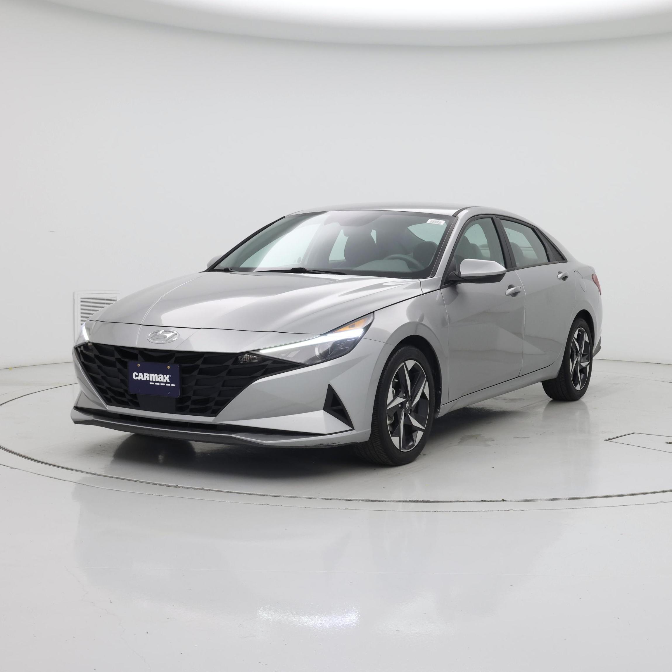Thumbnail: 2023 Hyundai Elantra - 4