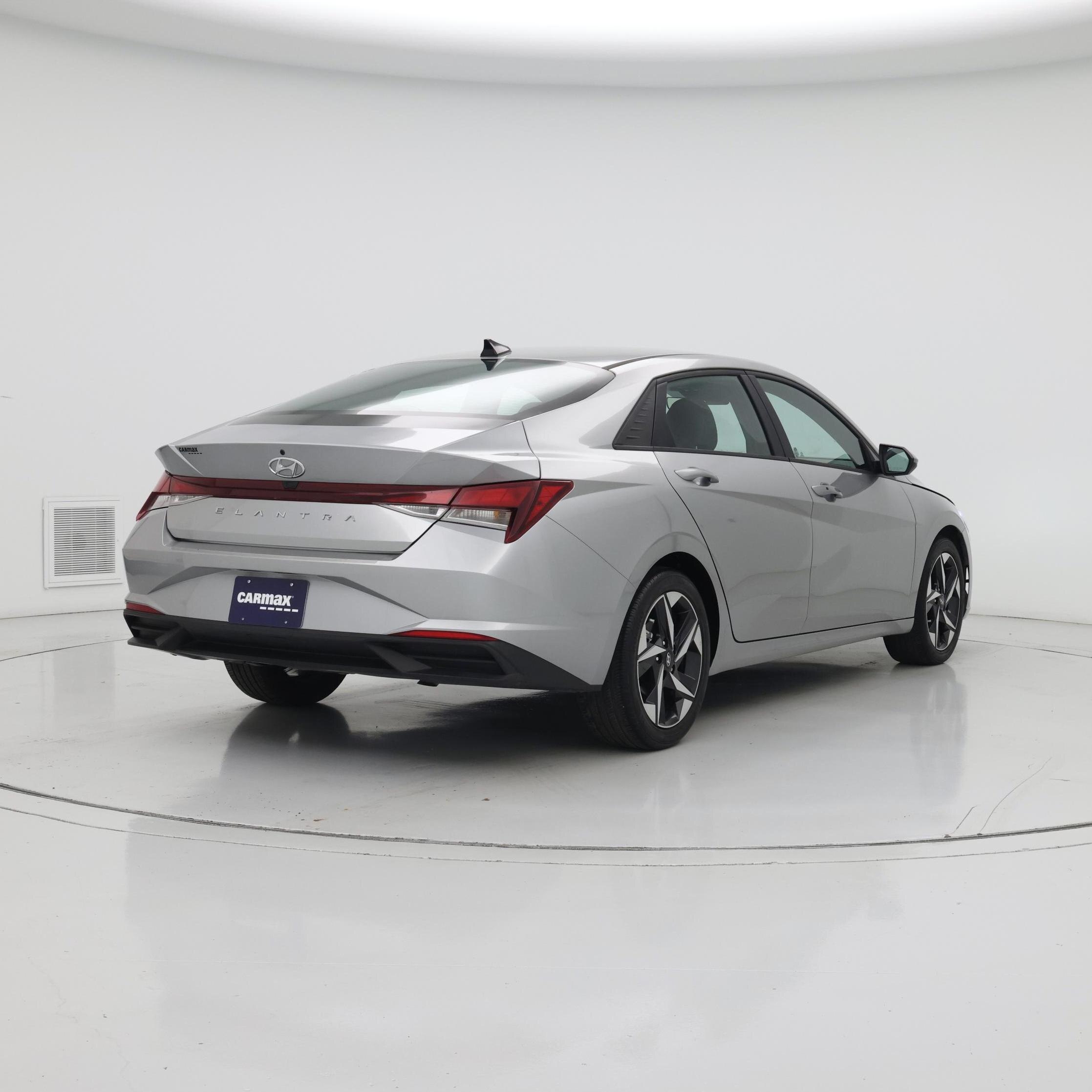 Thumbnail: 2023 Hyundai Elantra - 8