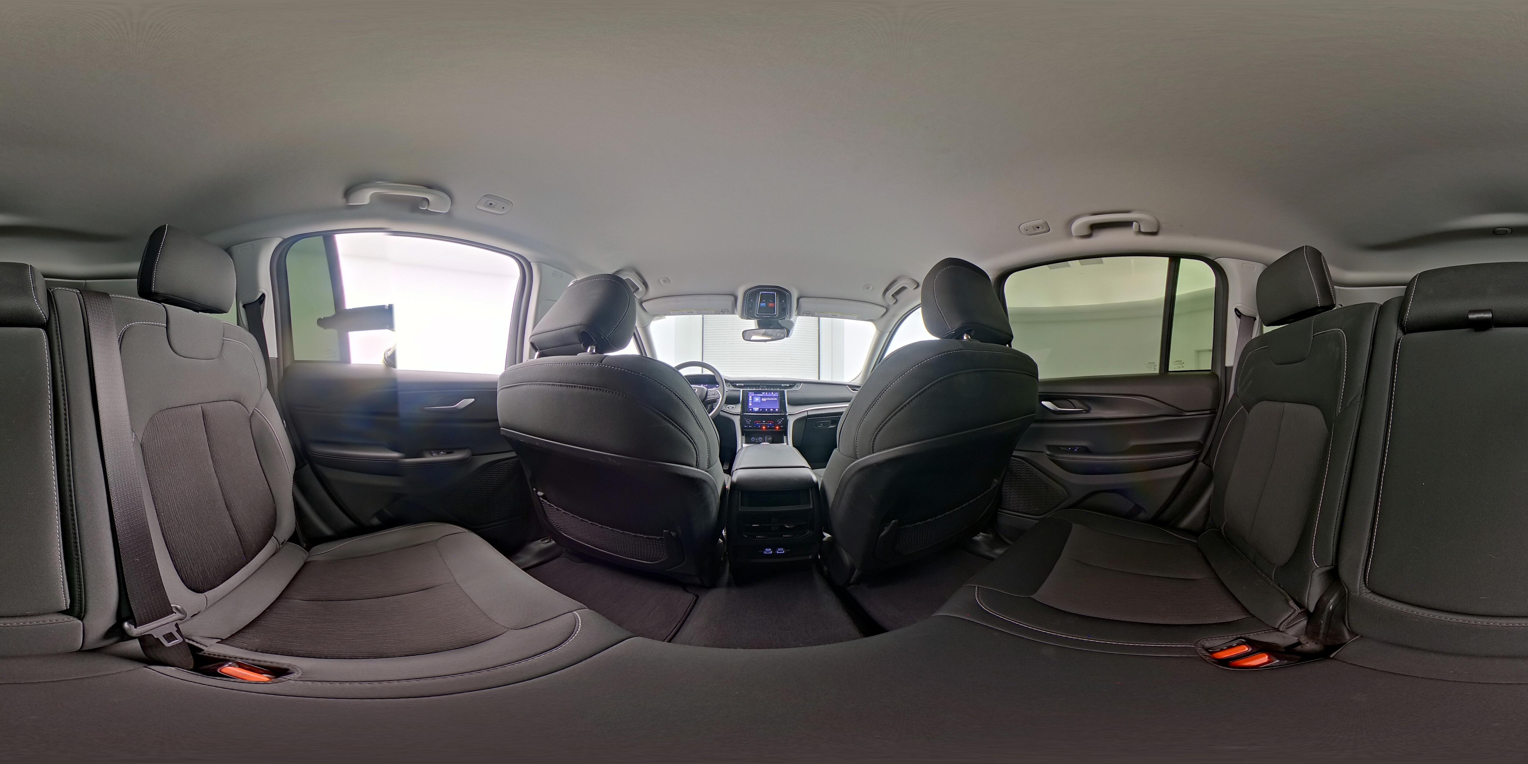 2024 Jeep Grand Cherokee Laredo - Photo 25
