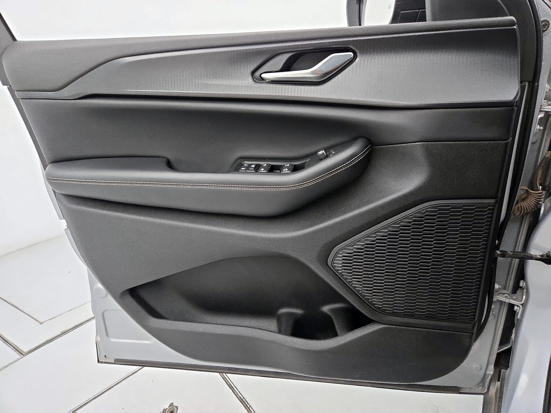 Thumbnail: 2024 Jeep Grand Cherokee - 12