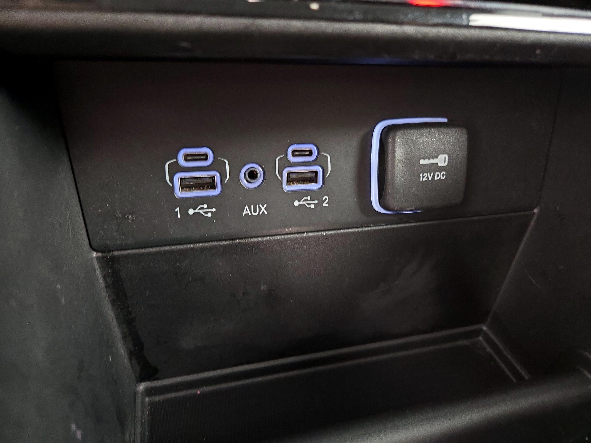 Thumbnail: 2024 Jeep Grand Cherokee - 18