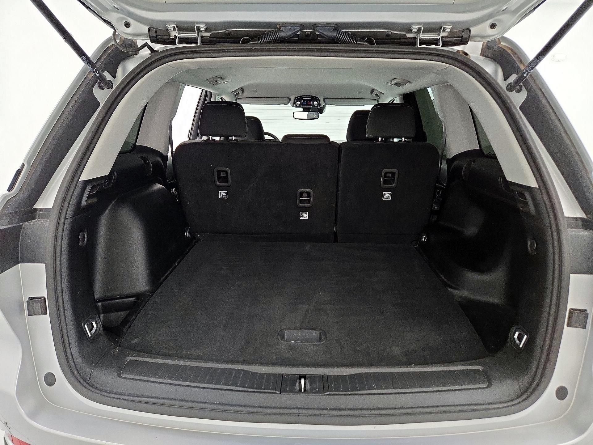 Thumbnail: 2024 Jeep Grand Cherokee - 20