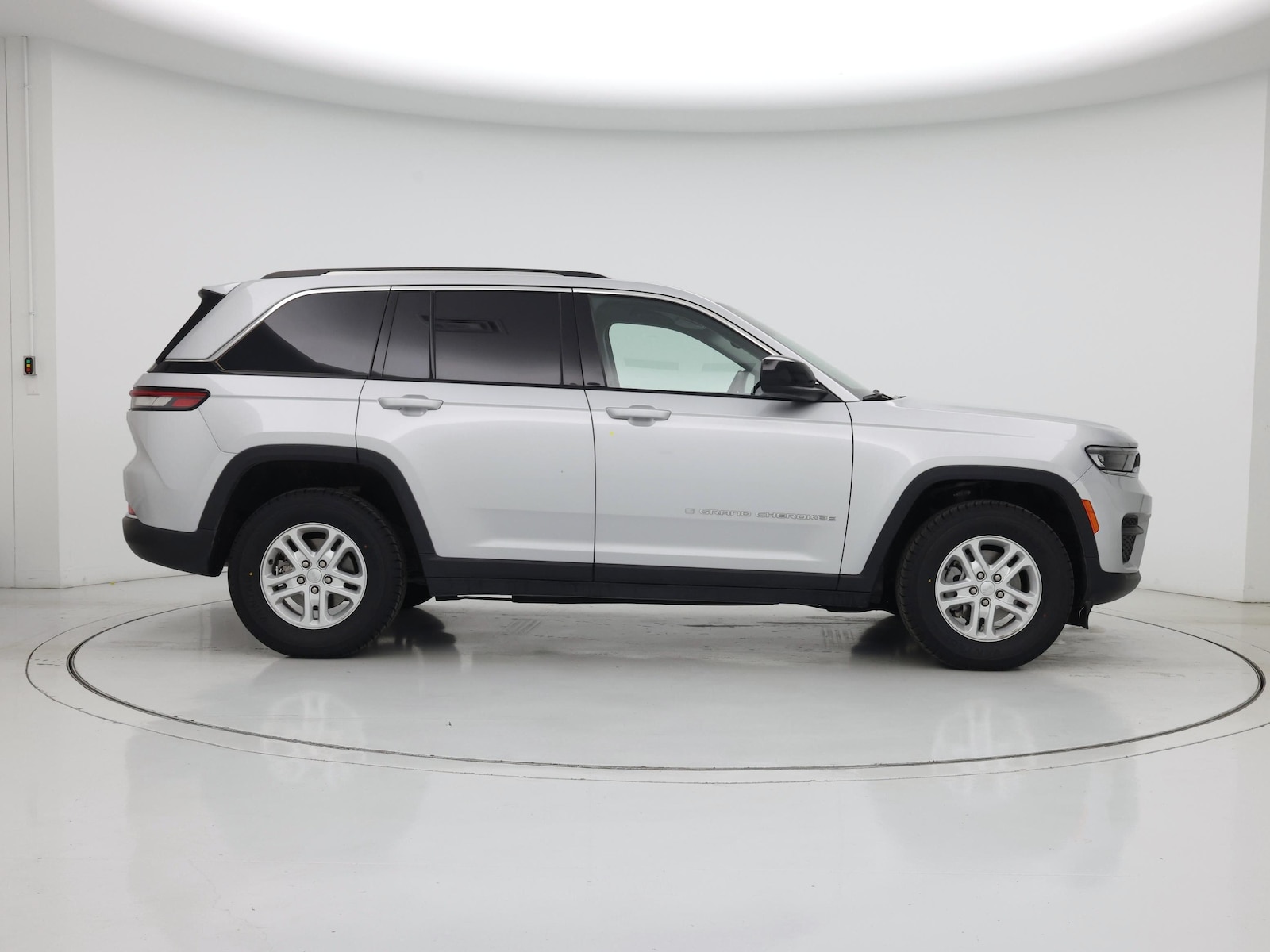 2024 Jeep Grand Cherokee Laredo - Photo 8