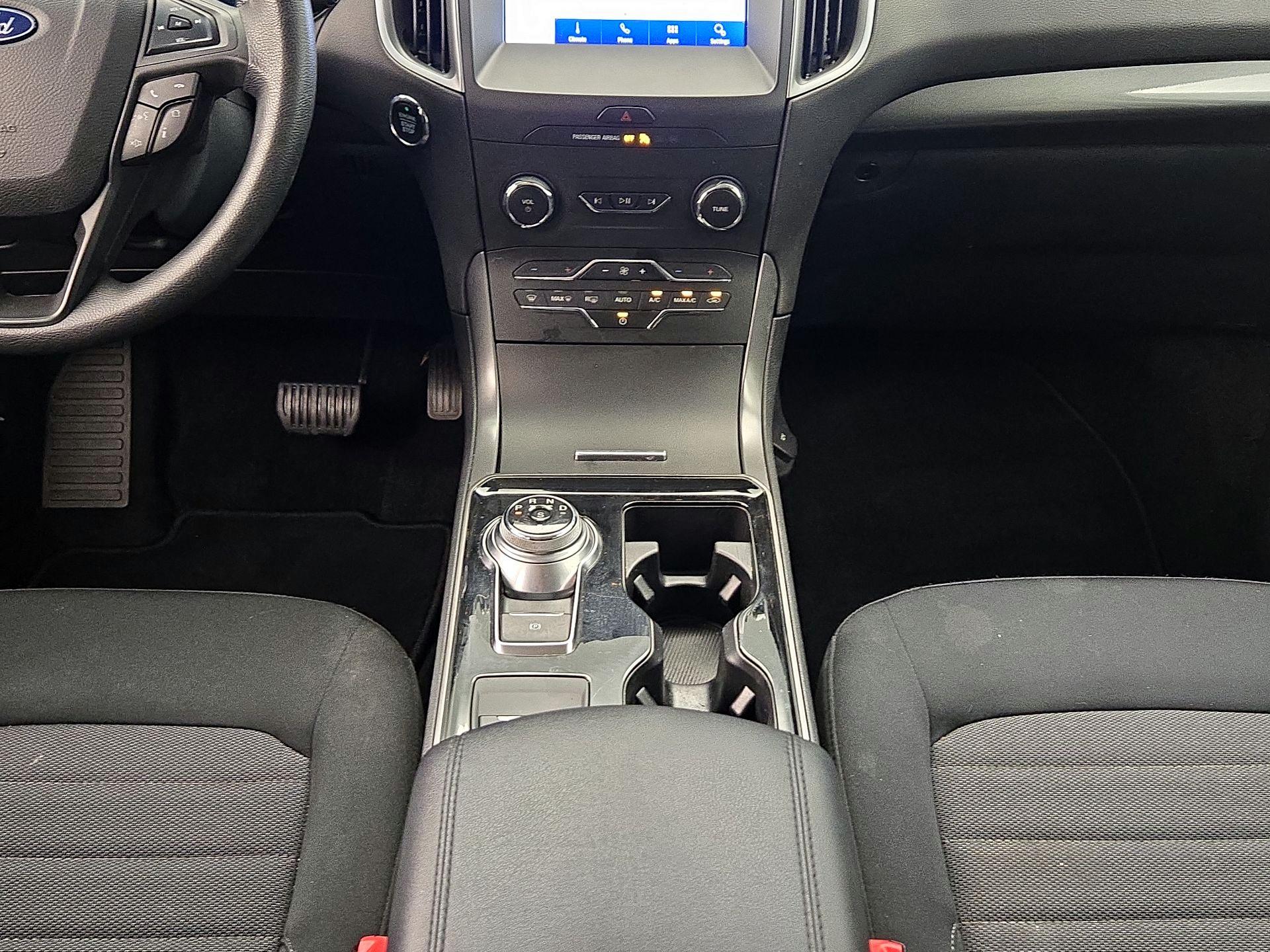 Thumbnail: 2020 Ford Edge - 17