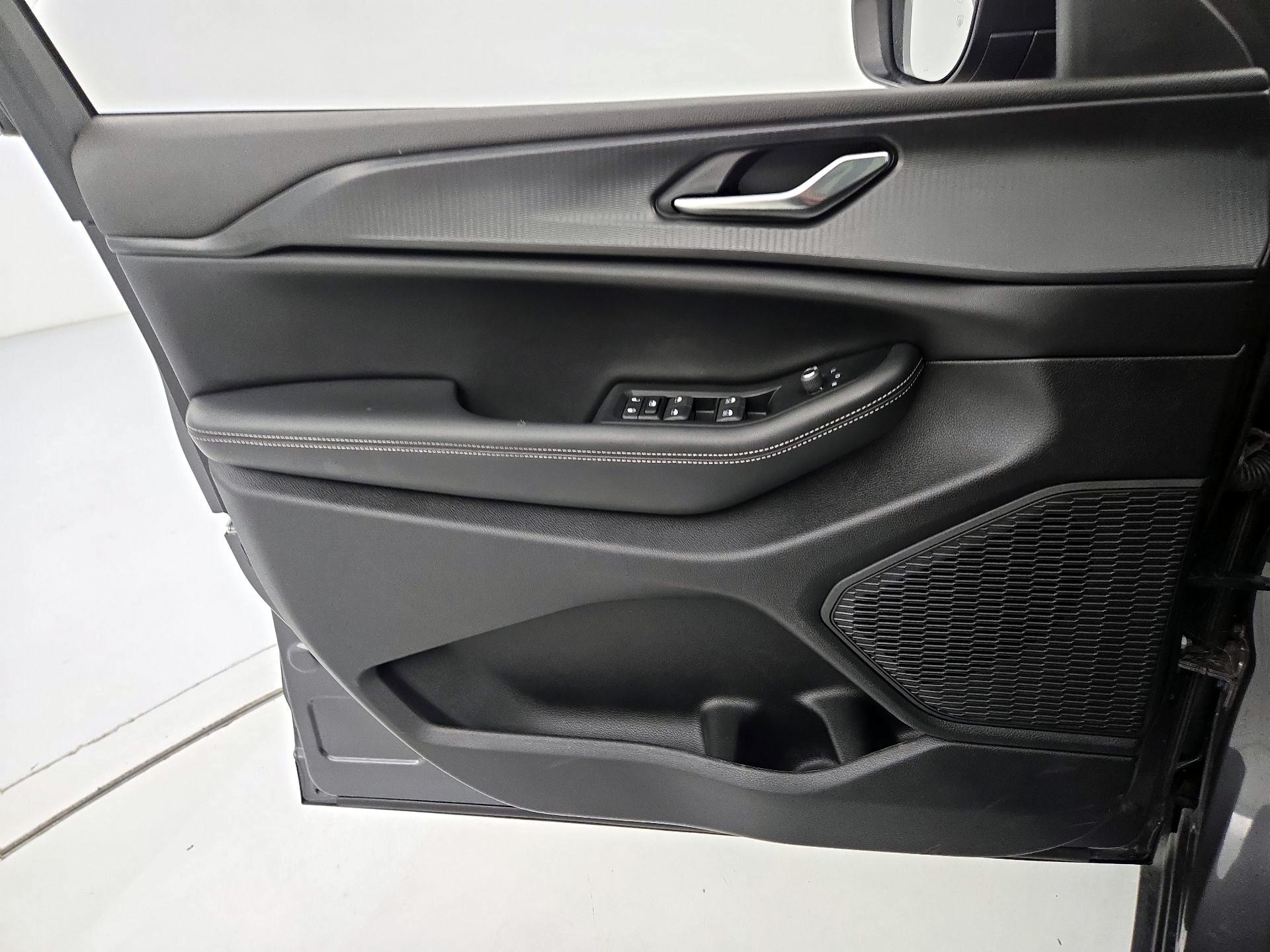 Thumbnail: 2024 Jeep Grand Cherokee - 12