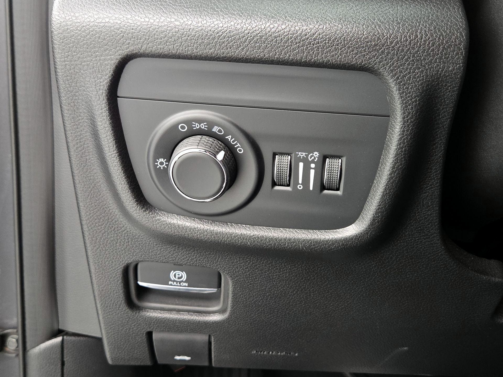 Thumbnail: 2024 Jeep Grand Cherokee - 13