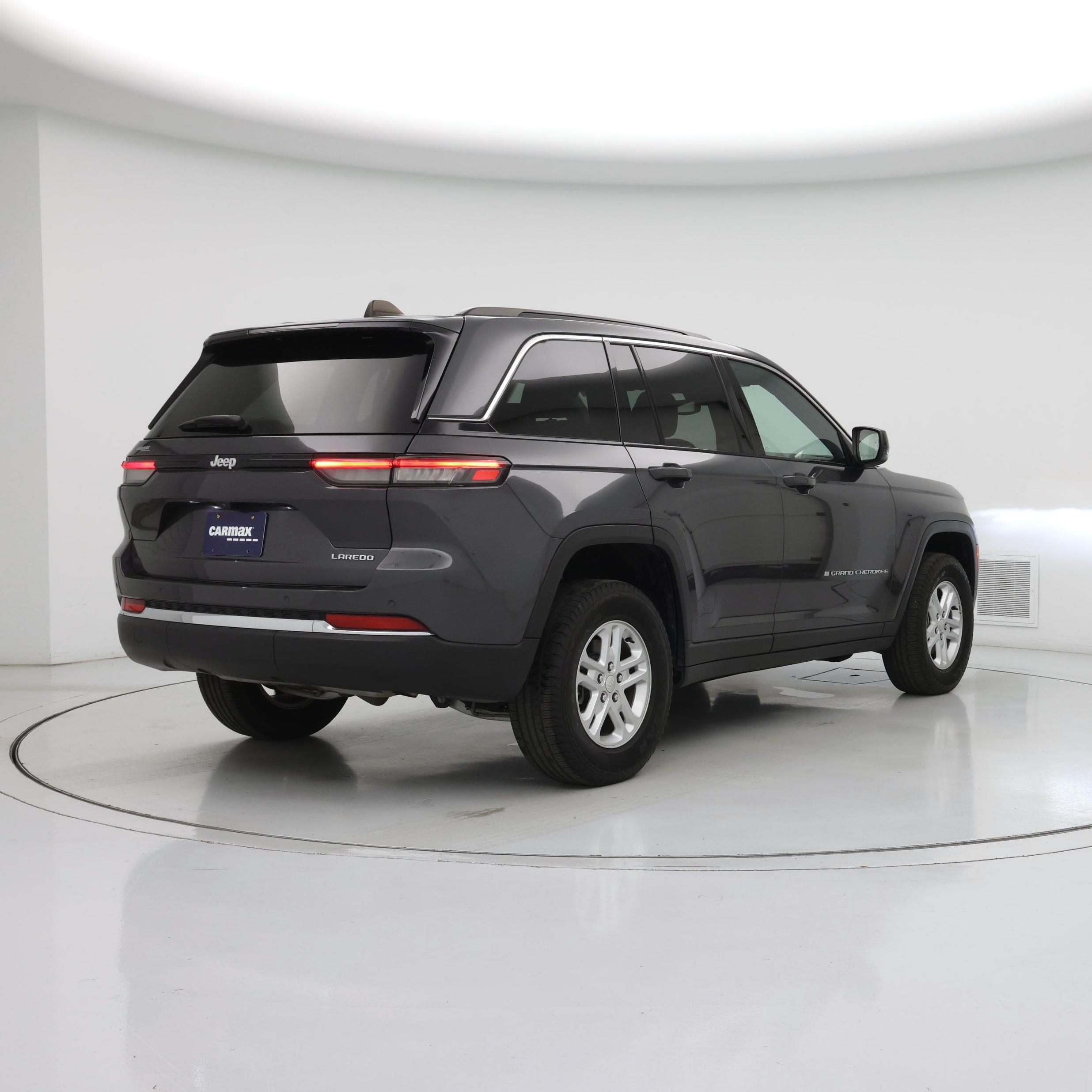 Thumbnail: 2024 Jeep Grand Cherokee - 8