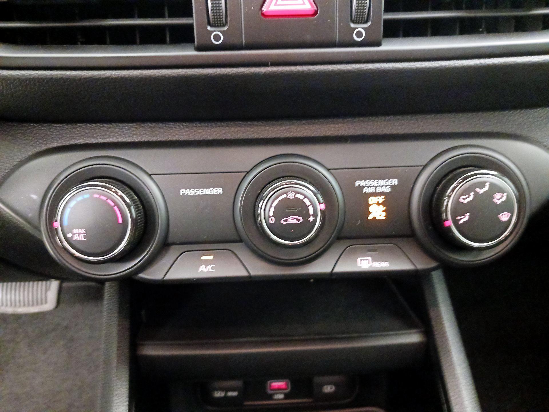 Thumbnail: 2024 Kia Forte - 16