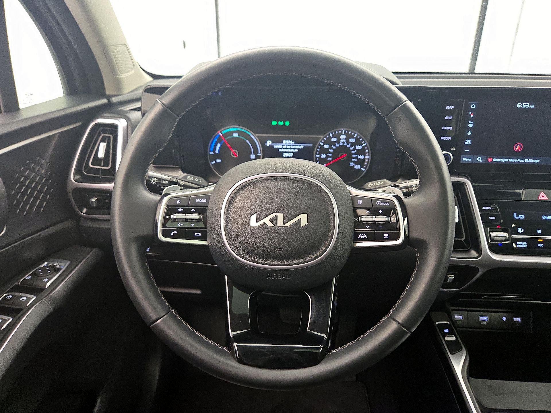Thumbnail: 2023 Kia Sorento - 10