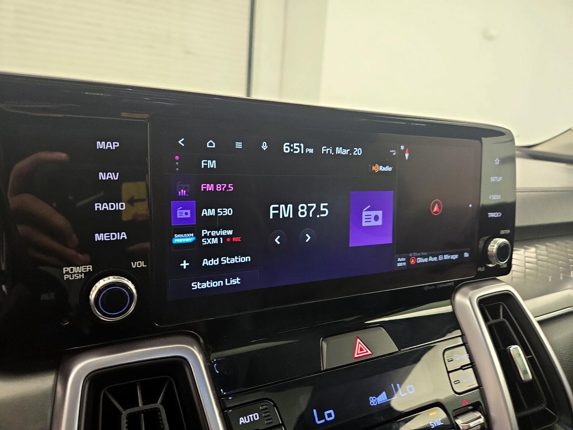 Thumbnail: 2023 Kia Sorento - 16