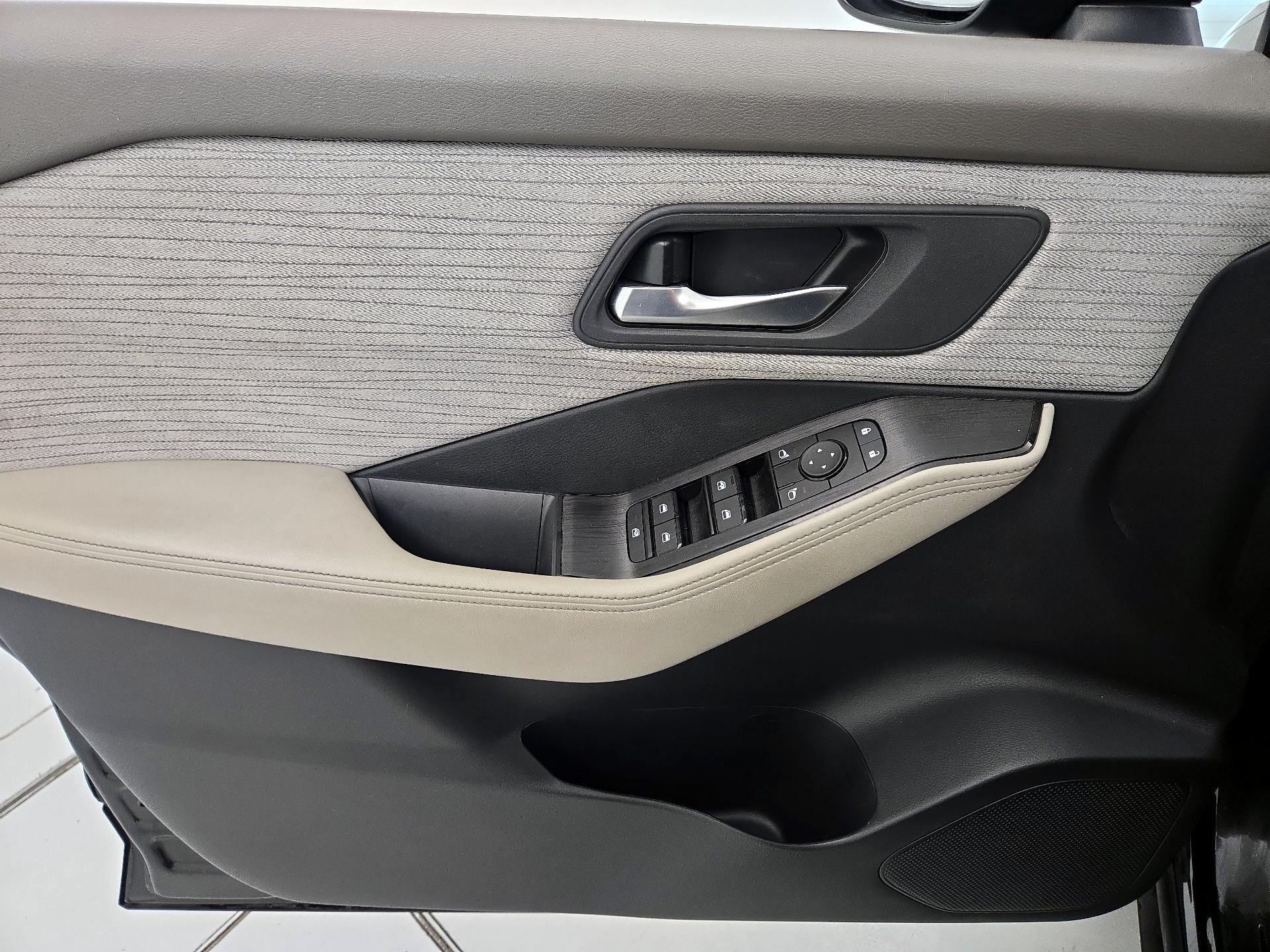 Thumbnail: 2023 Nissan Rogue - 12