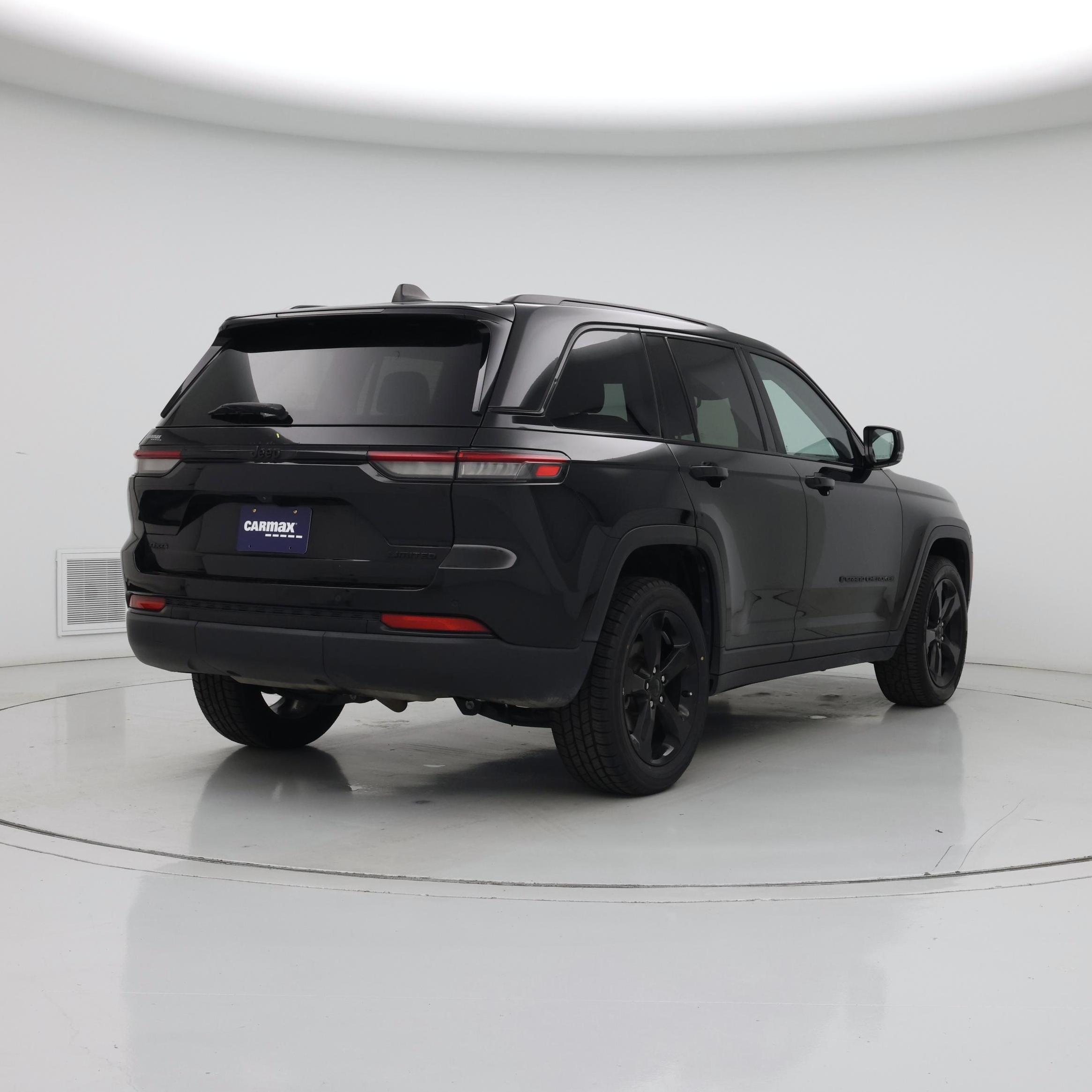 Thumbnail: 2023 Jeep Grand Cherokee - 8