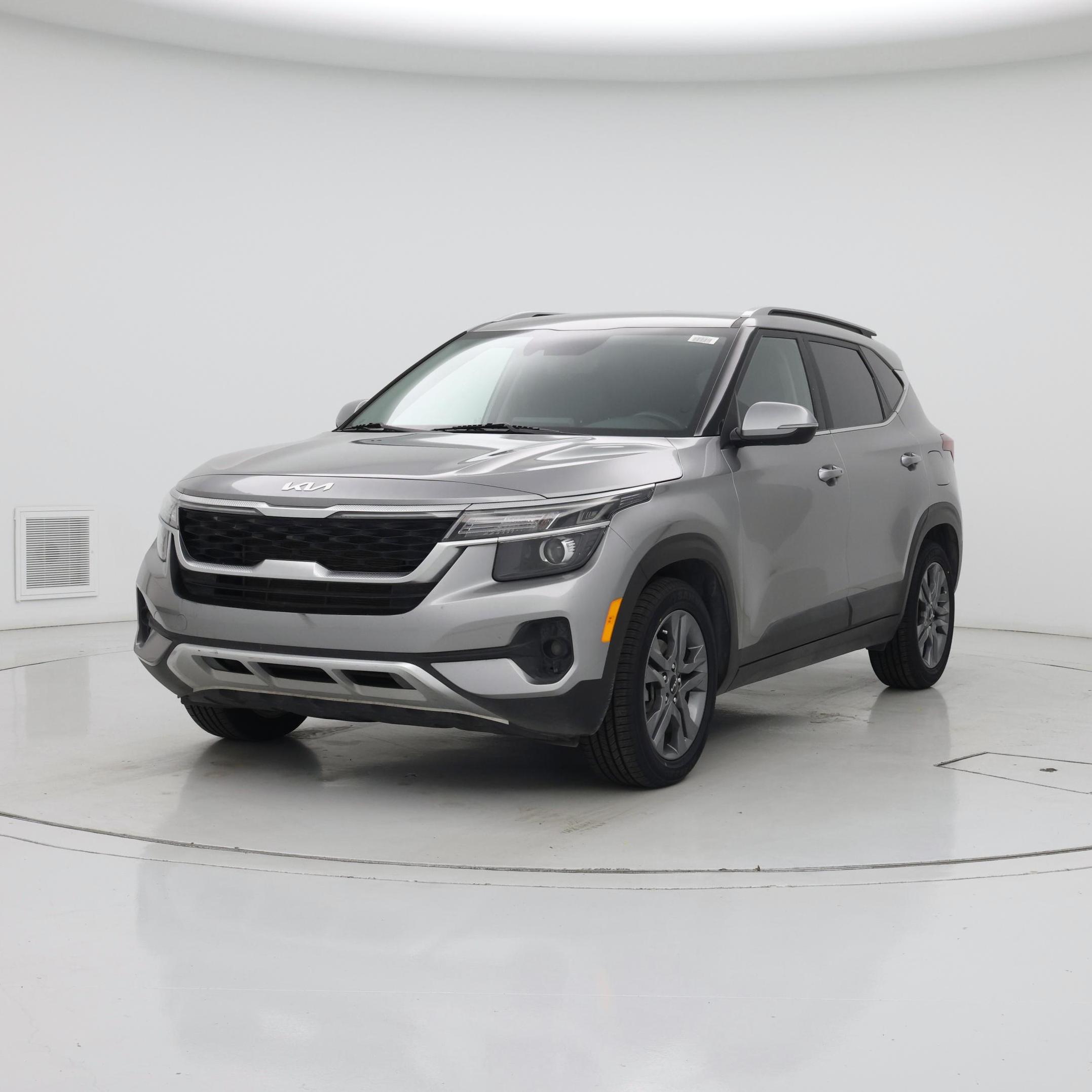 Thumbnail: 2022 Kia Seltos - 4