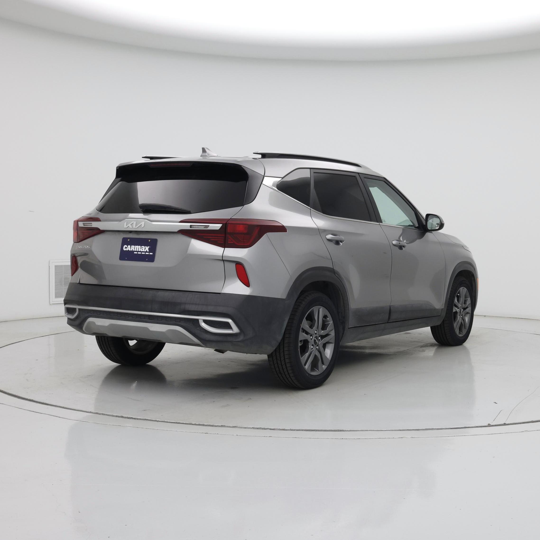 Thumbnail: 2022 Kia Seltos - 8