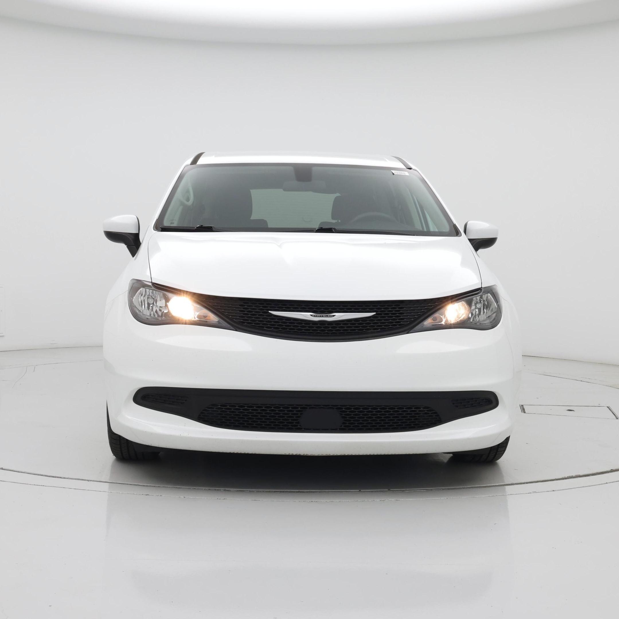 Thumbnail: 2021 Chrysler Voyager - 5