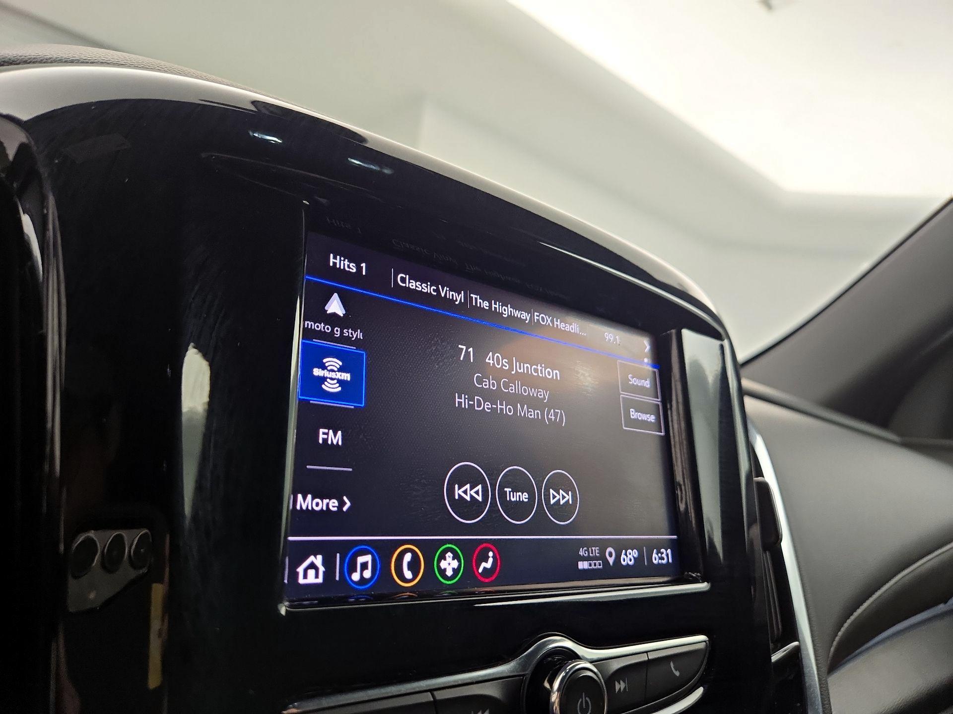 Thumbnail: 2023 Chevrolet Traverse - 15