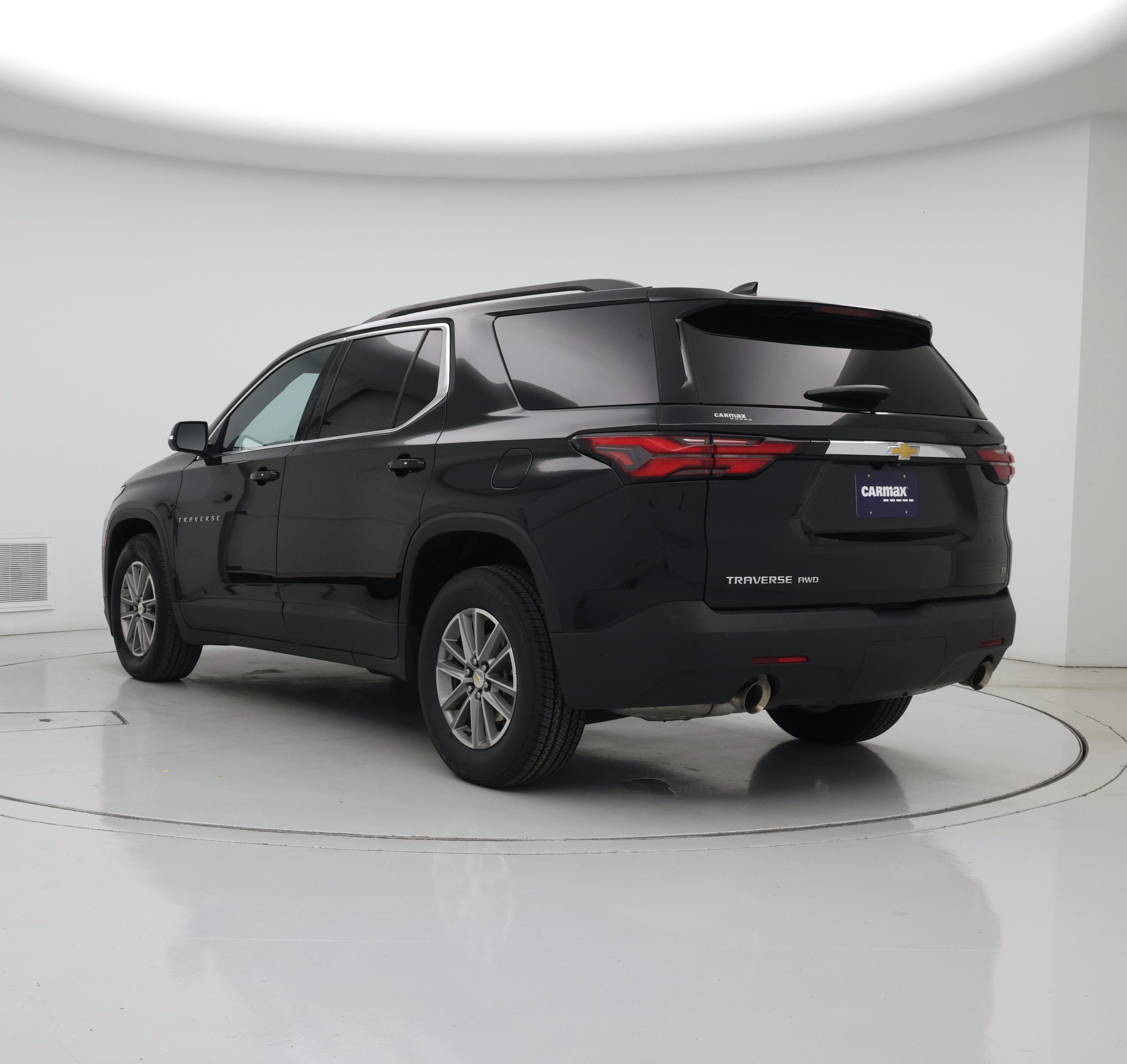 Thumbnail: 2023 Chevrolet Traverse - 2