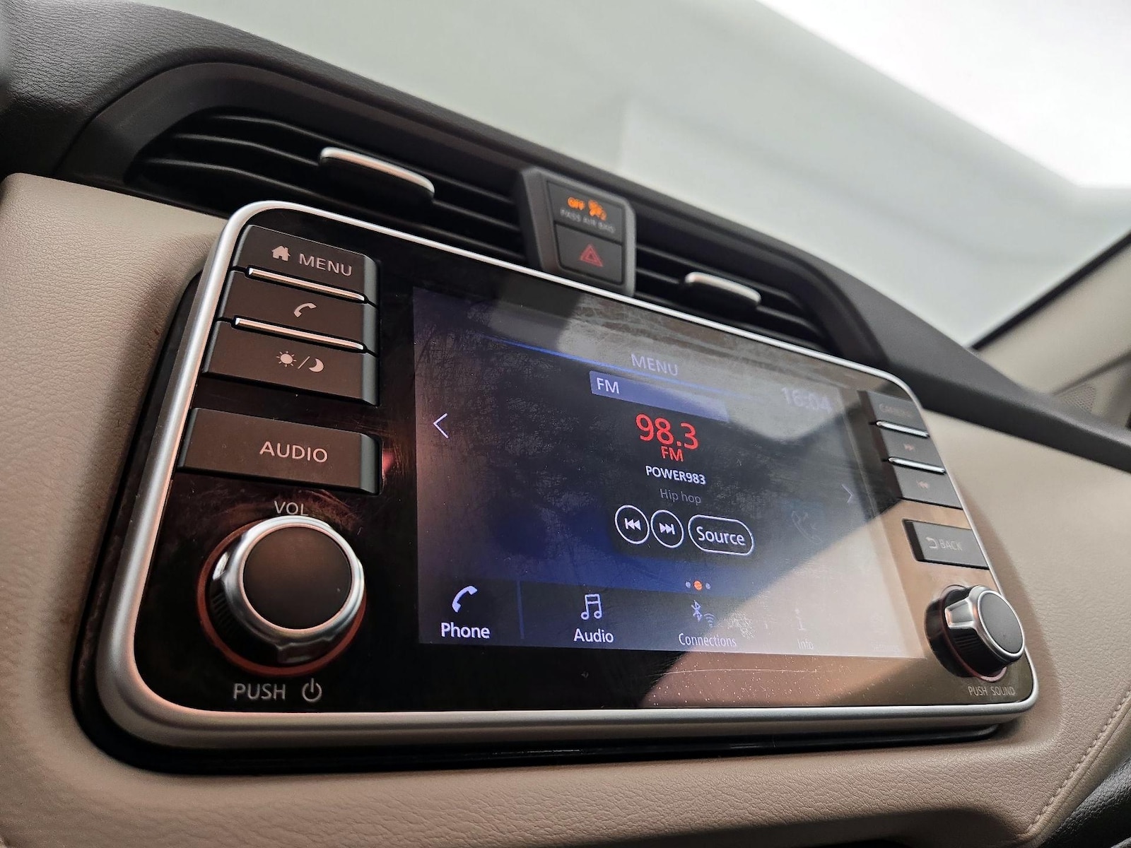 2022 Nissan Versa Sedan SV - Photo 15