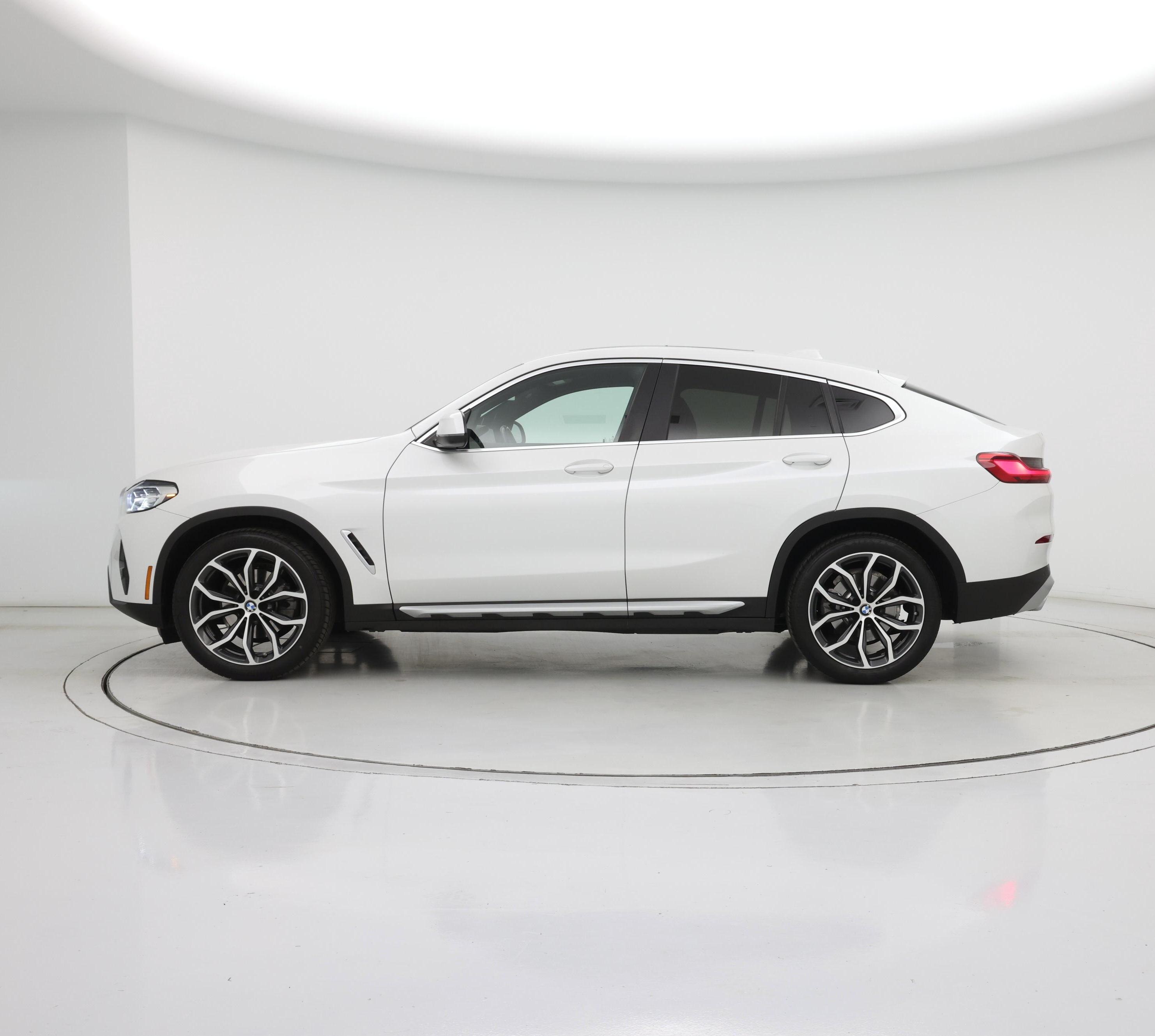 Thumbnail: 2023 BMW X4 - 3
