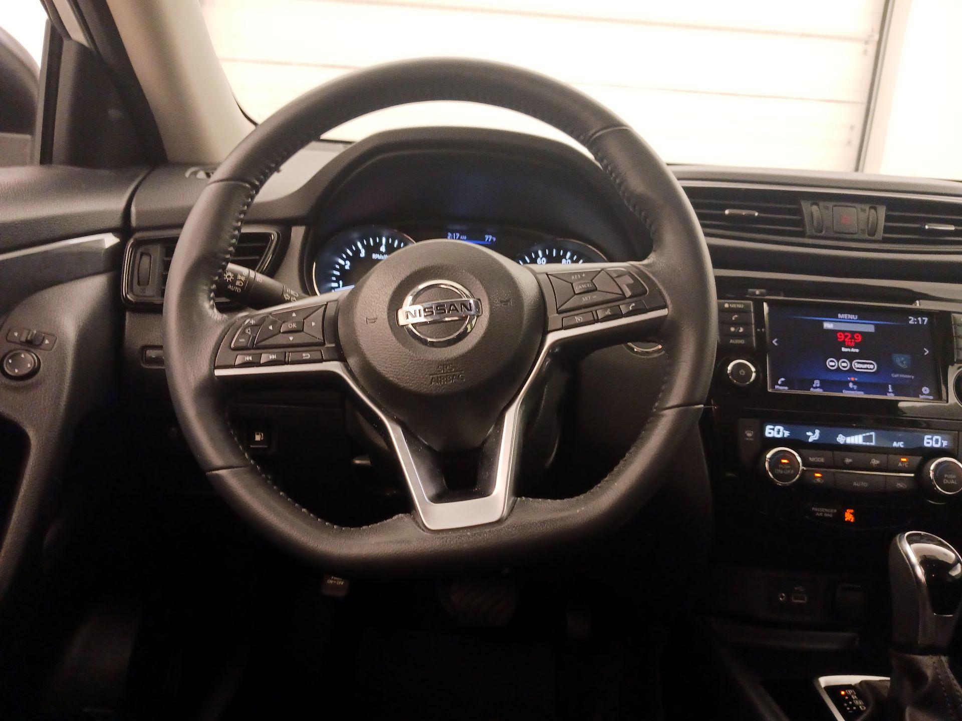 Thumbnail: 2018 Nissan Rogue - 10