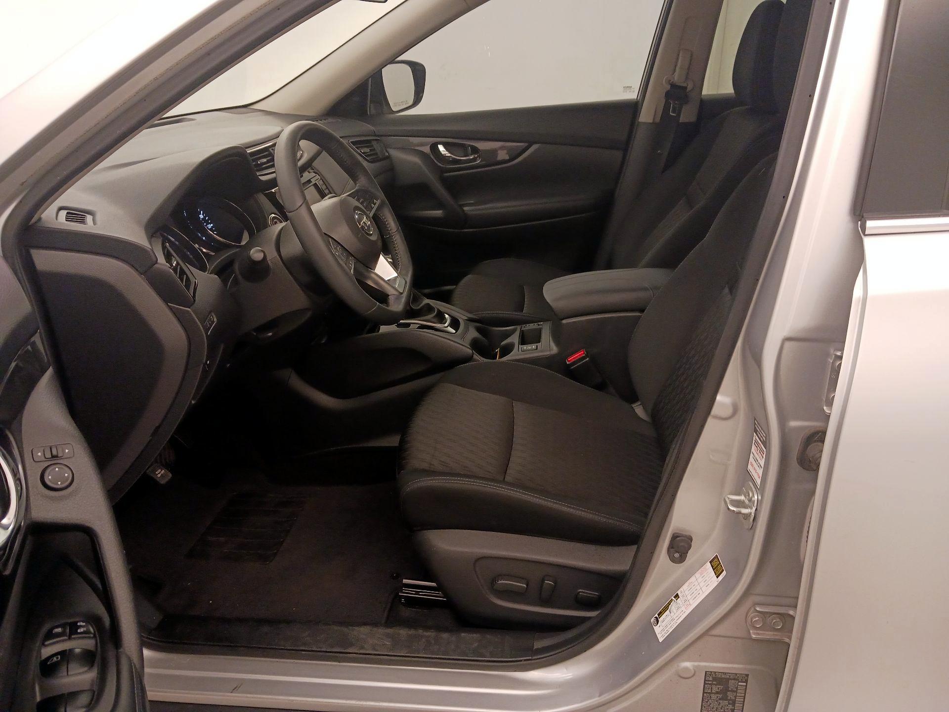 Thumbnail: 2018 Nissan Rogue - 11