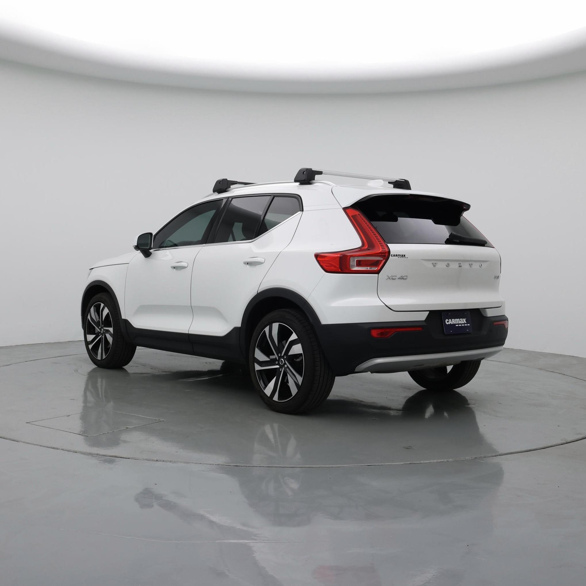Thumbnail: 2024 Volvo XC40 - 2