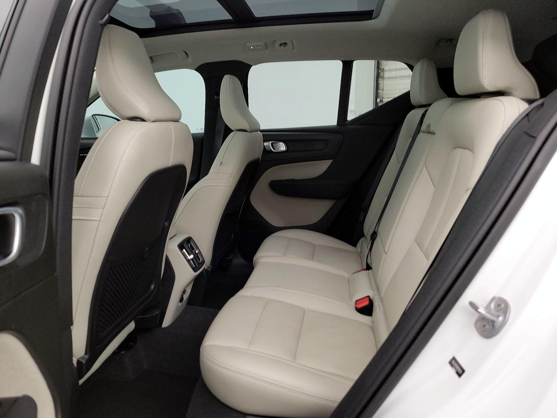 Thumbnail: 2024 Volvo XC40 - 20