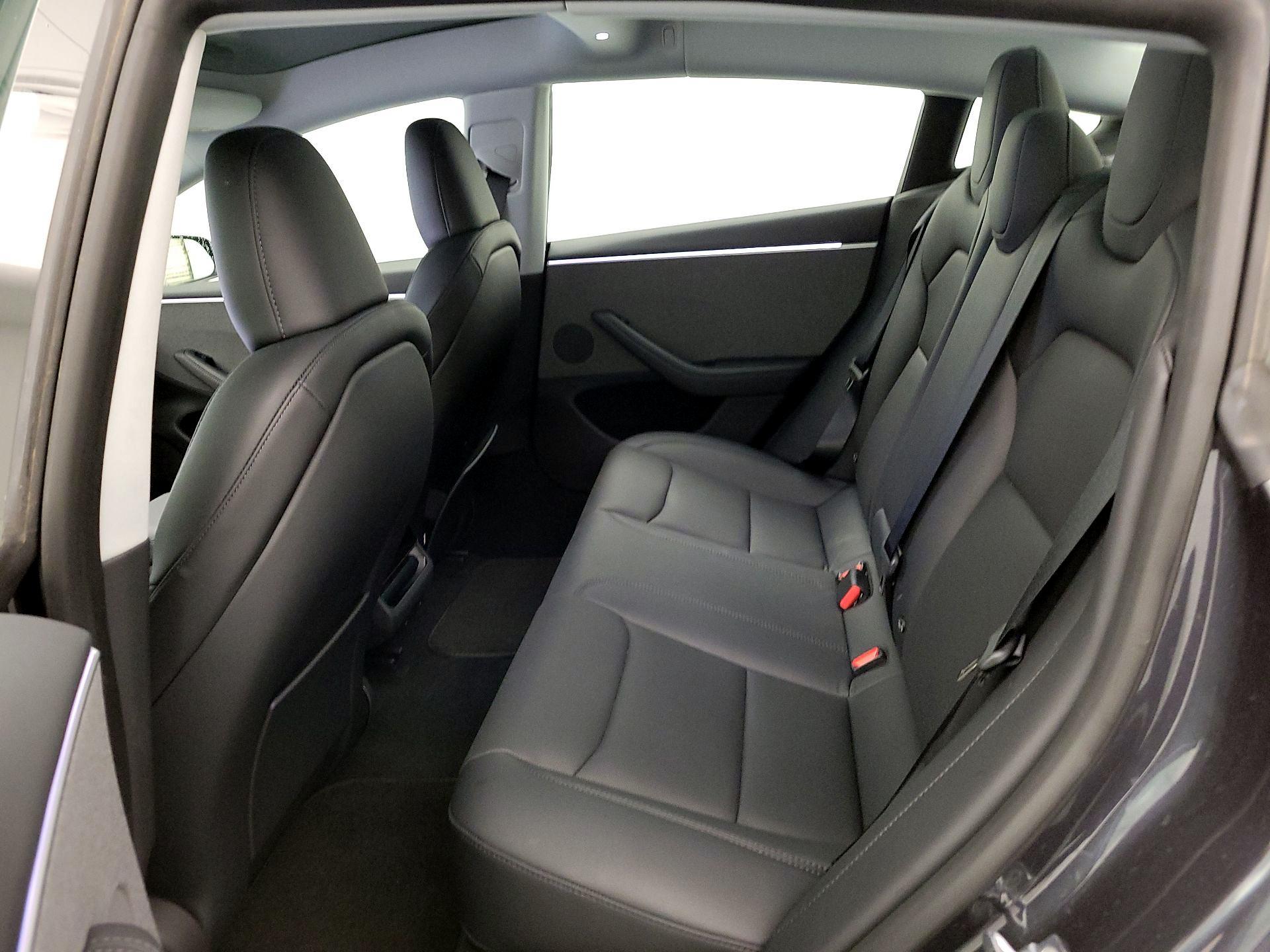 Thumbnail: 2025 Tesla Model 3 - 18