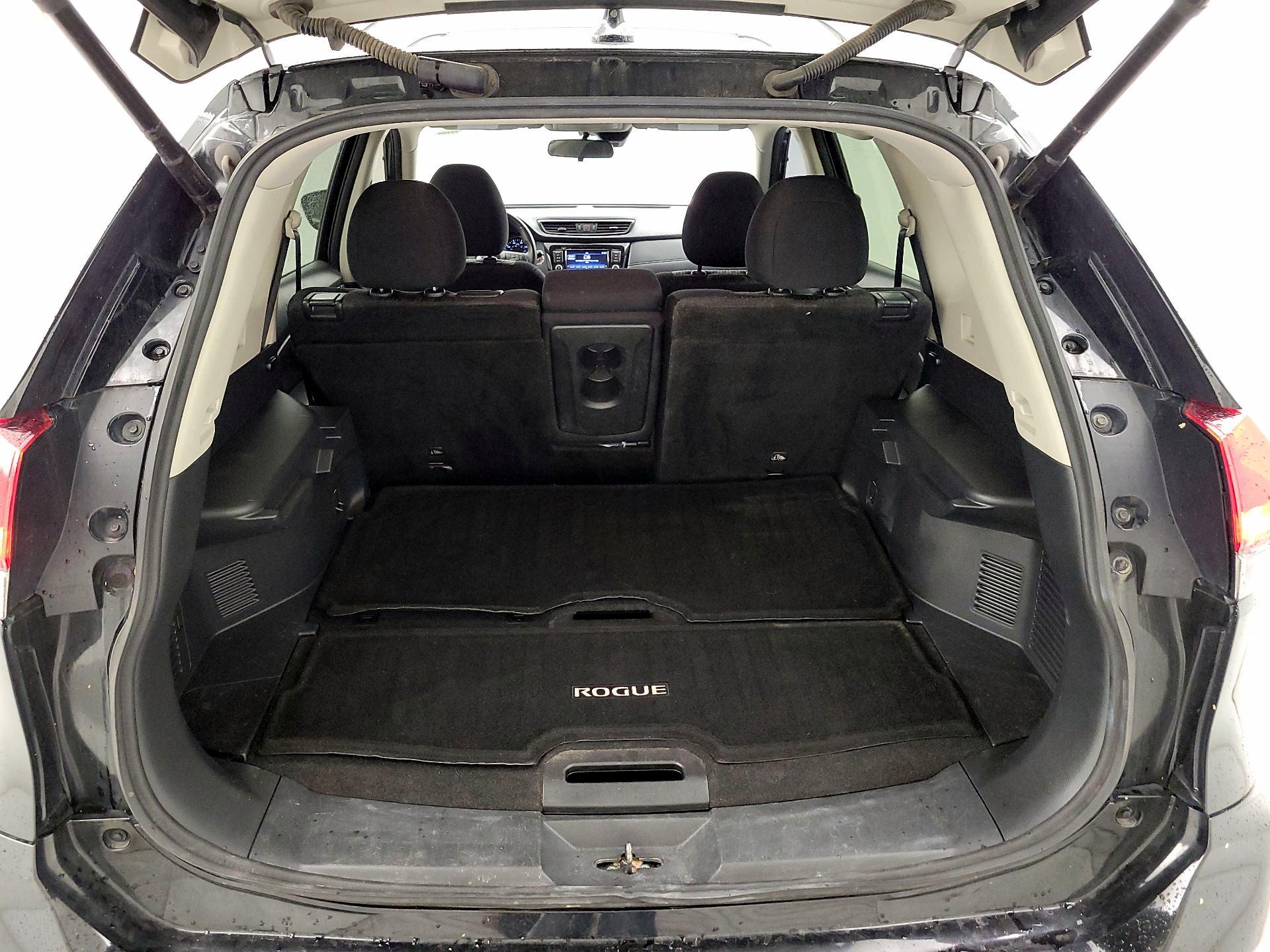 Thumbnail: 2019 Nissan Rogue - 14