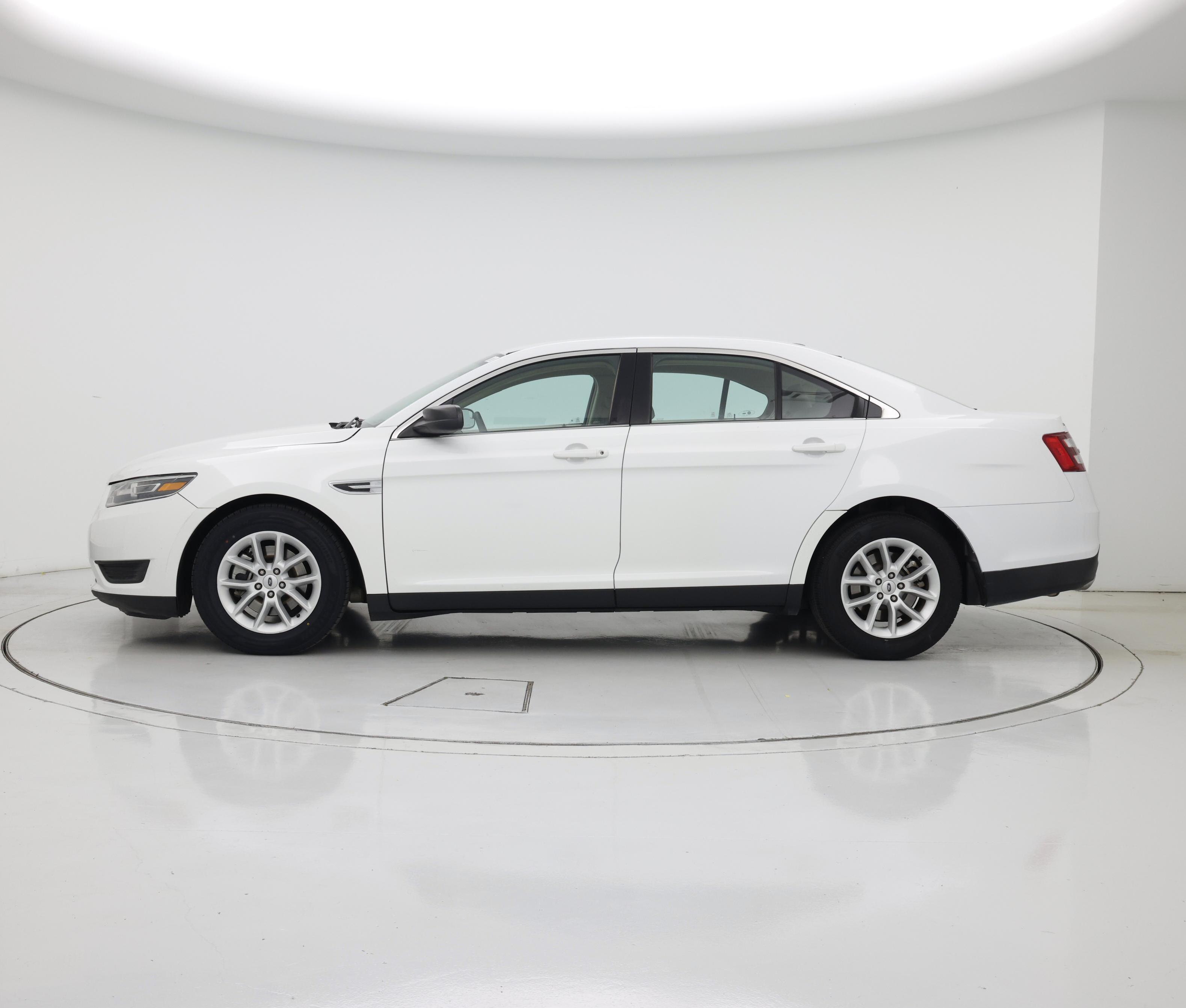 Thumbnail: 2015 Ford Taurus - 3