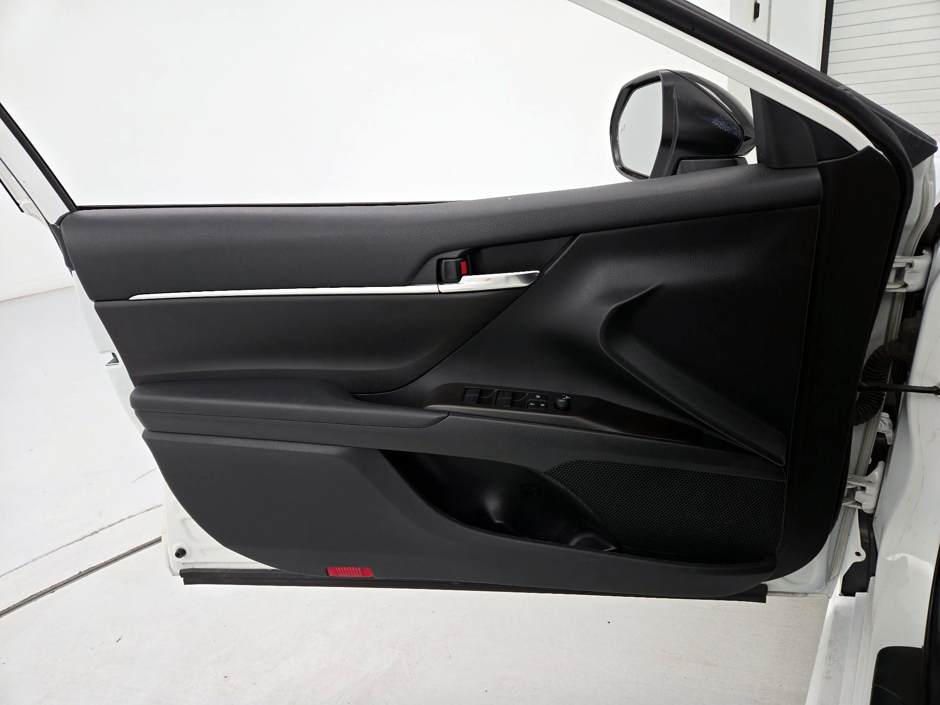 Thumbnail: 2023 Toyota Camry - 12