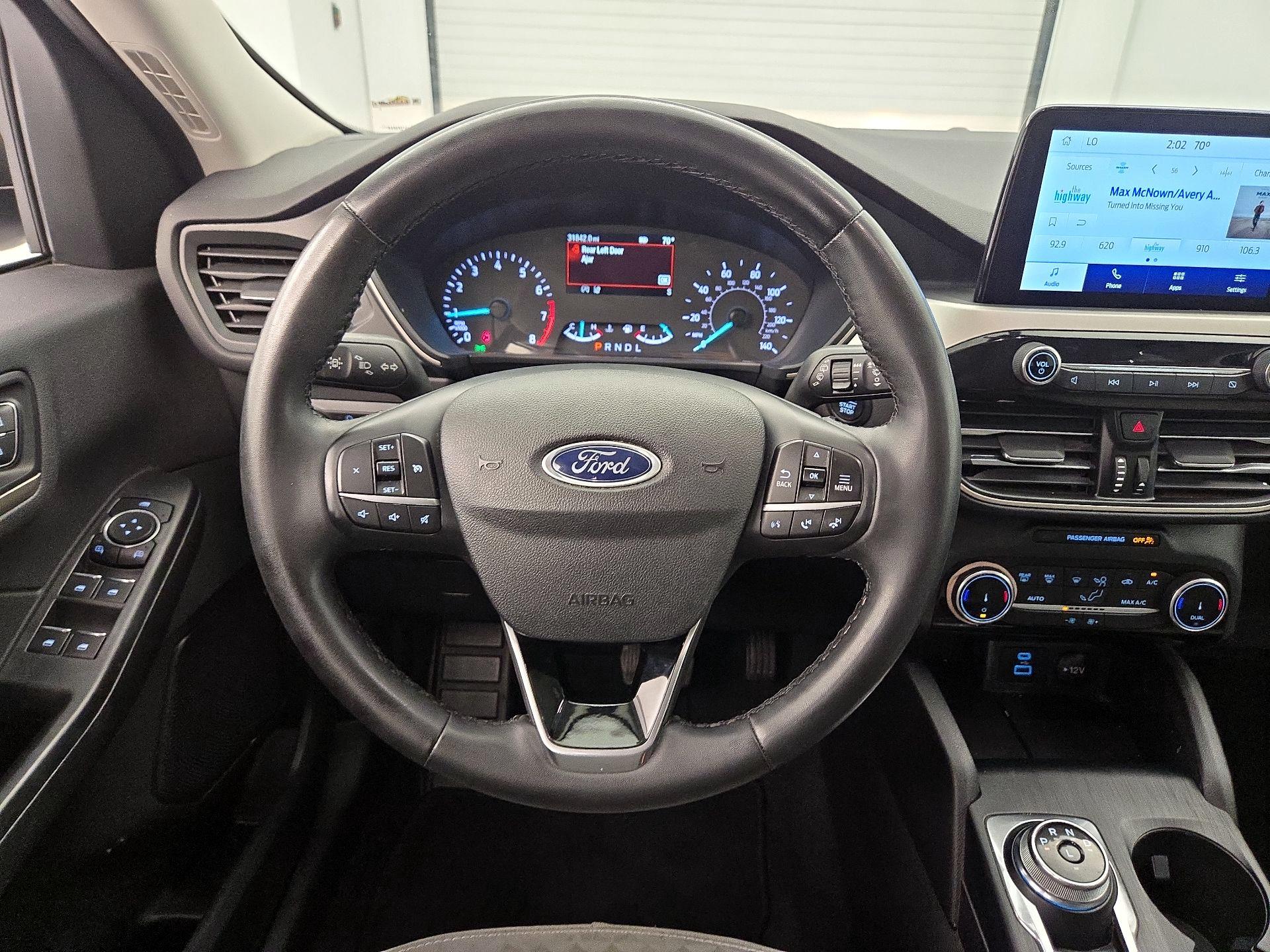 Thumbnail: 2022 Ford Escape - 10