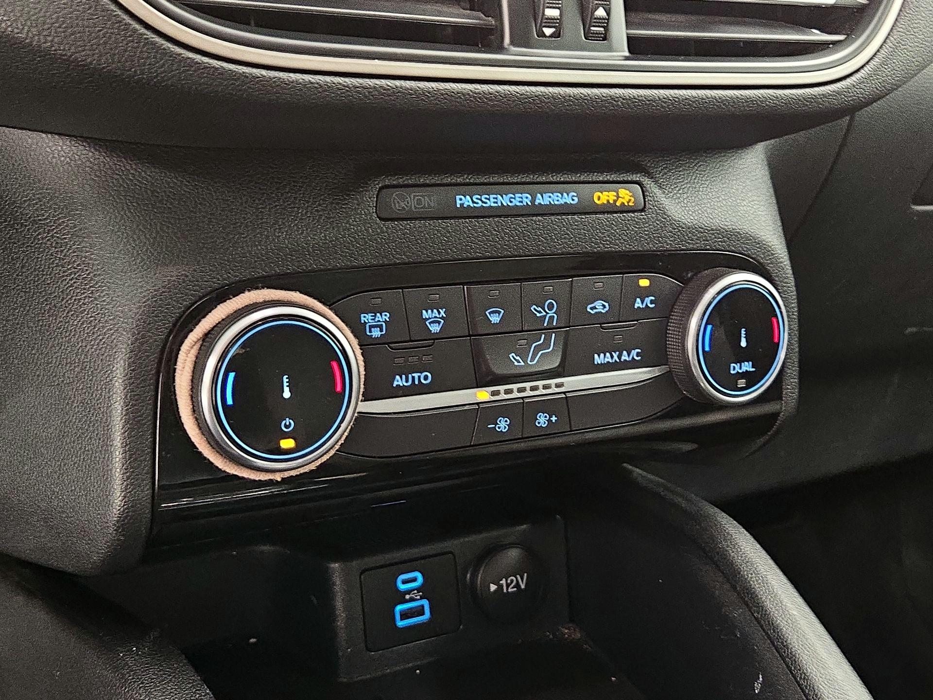 Thumbnail: 2022 Ford Escape - 16