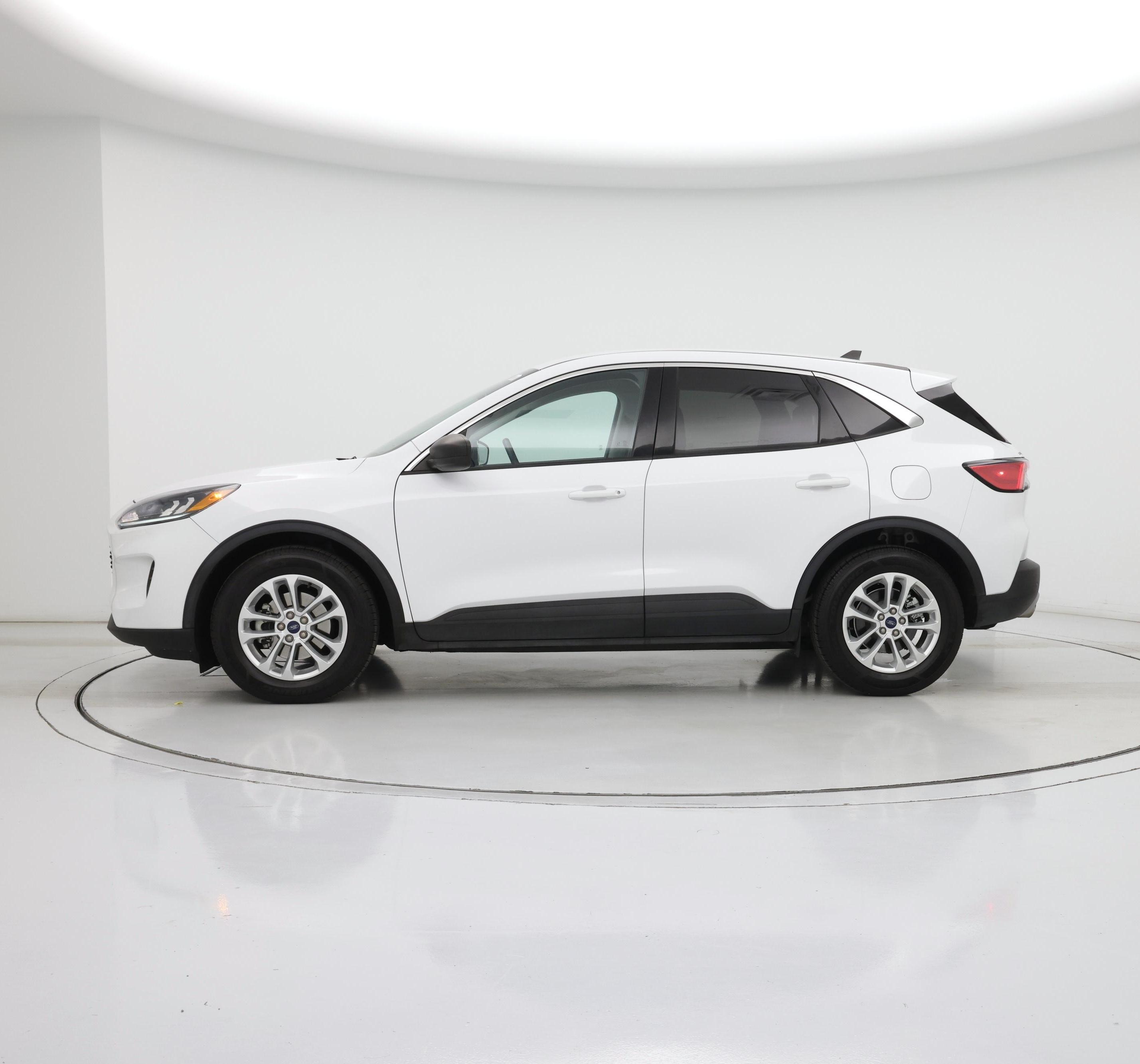 Thumbnail: 2022 Ford Escape - 3