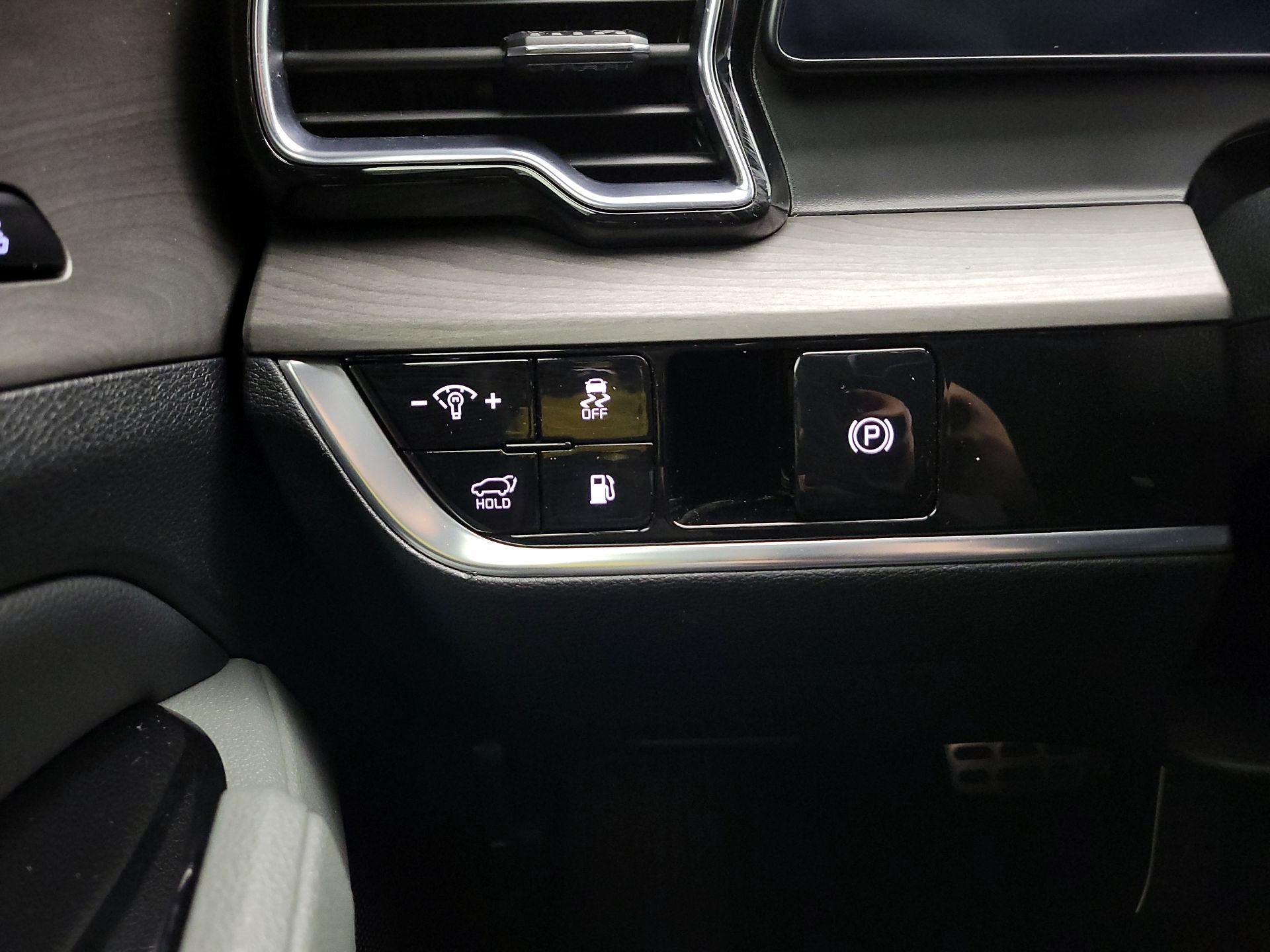 Thumbnail: 2023 Kia Sportage - 13