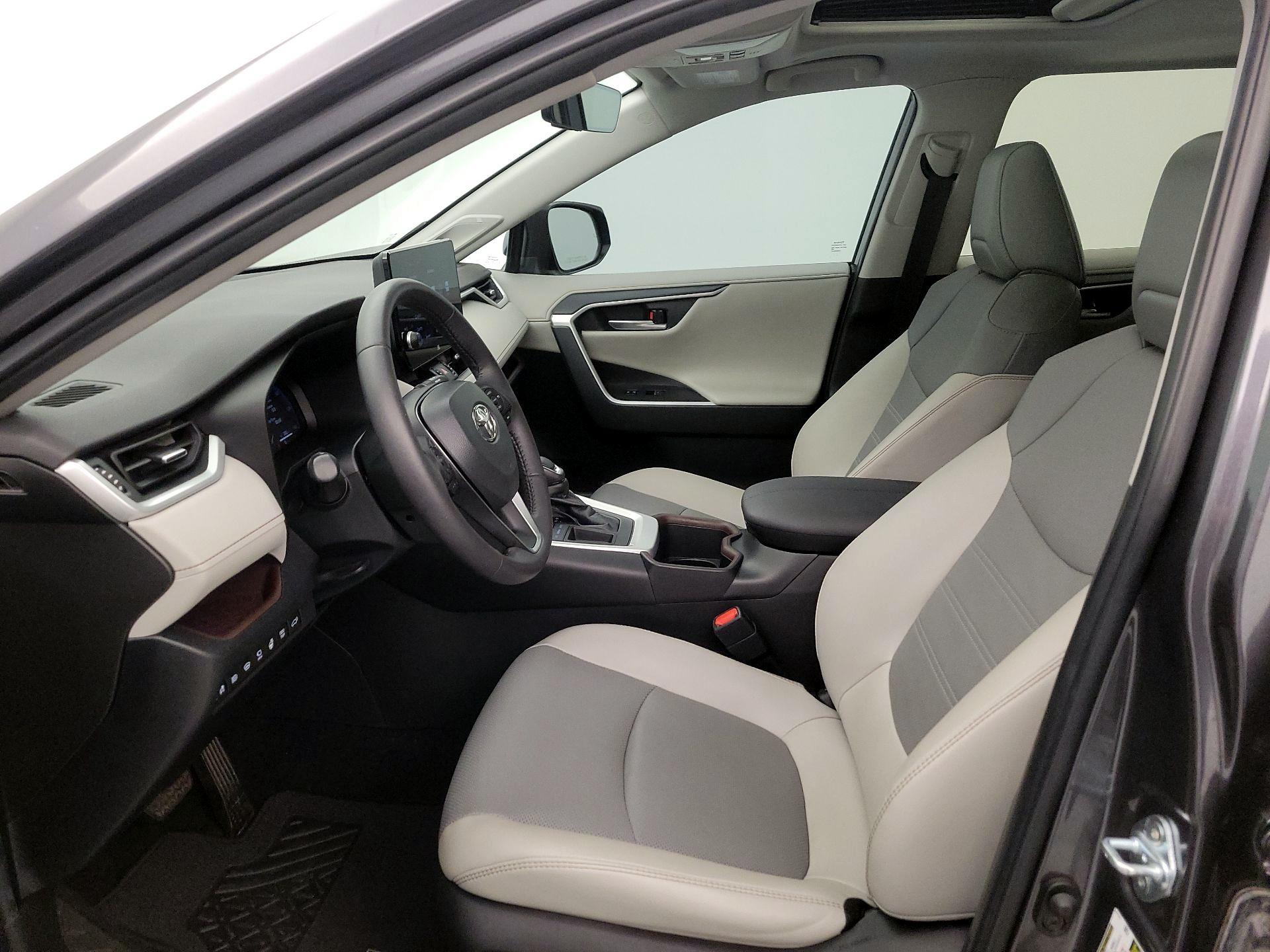 Thumbnail: 2023 Toyota RAV4 - 11