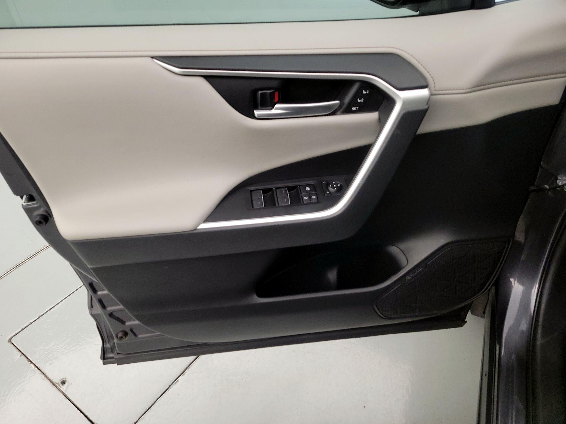 Thumbnail: 2023 Toyota RAV4 - 12