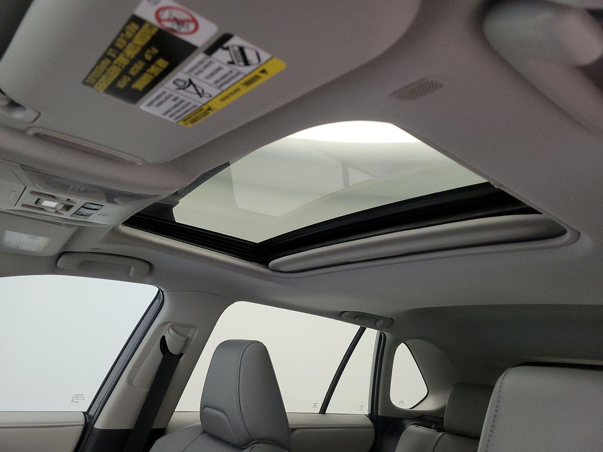 Thumbnail: 2023 Toyota RAV4 - 19