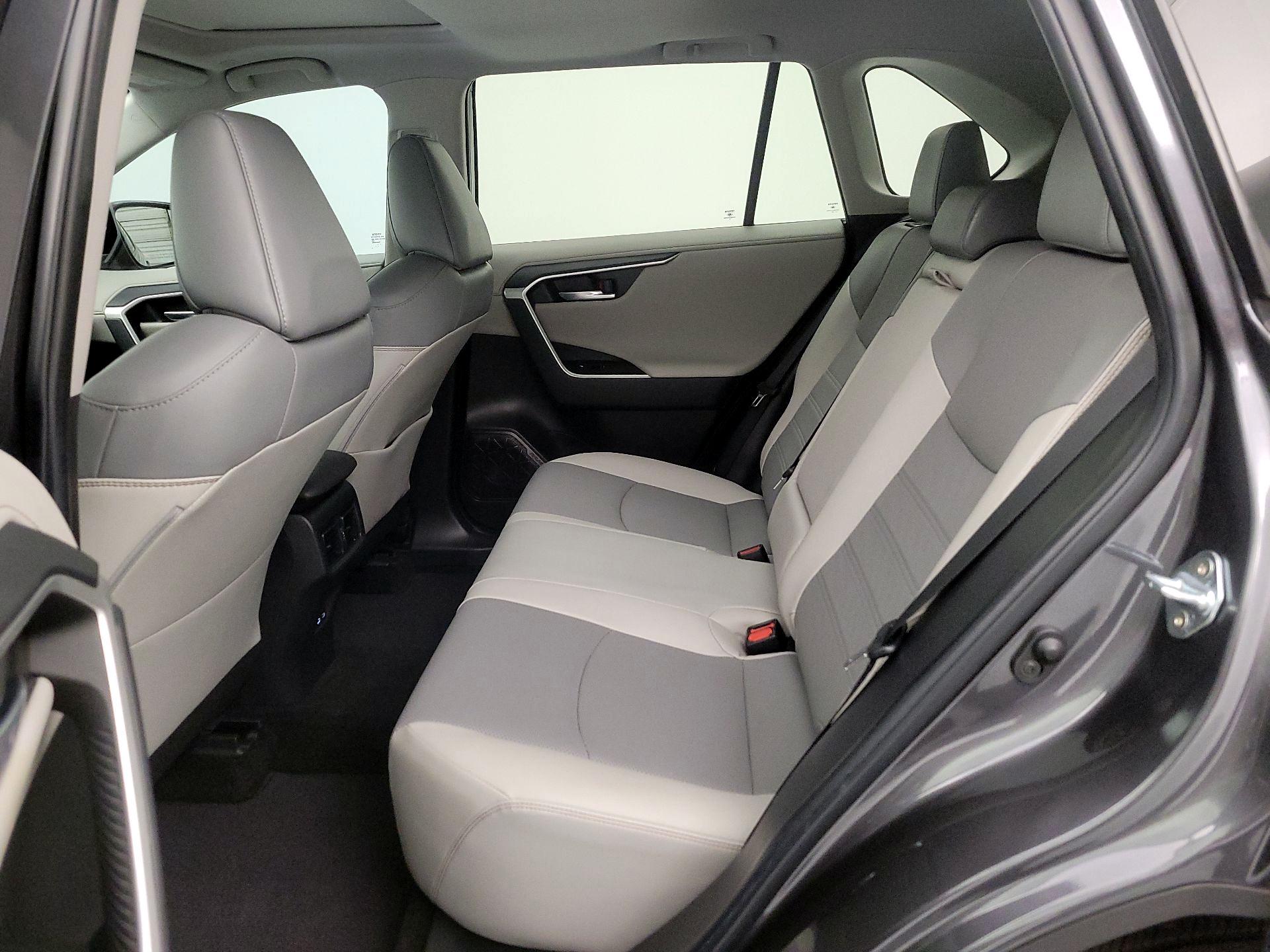 Thumbnail: 2023 Toyota RAV4 - 20