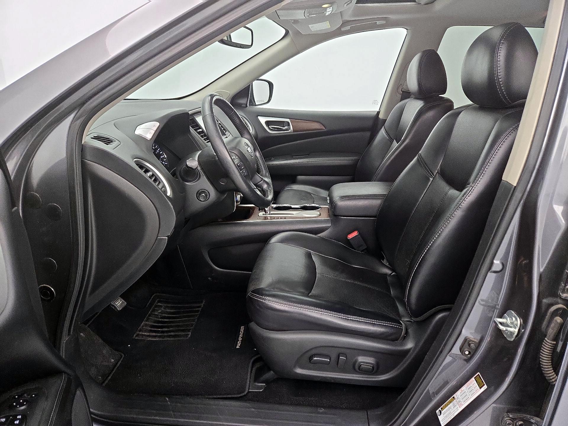 Thumbnail: 2019 Nissan Pathfinder - 11