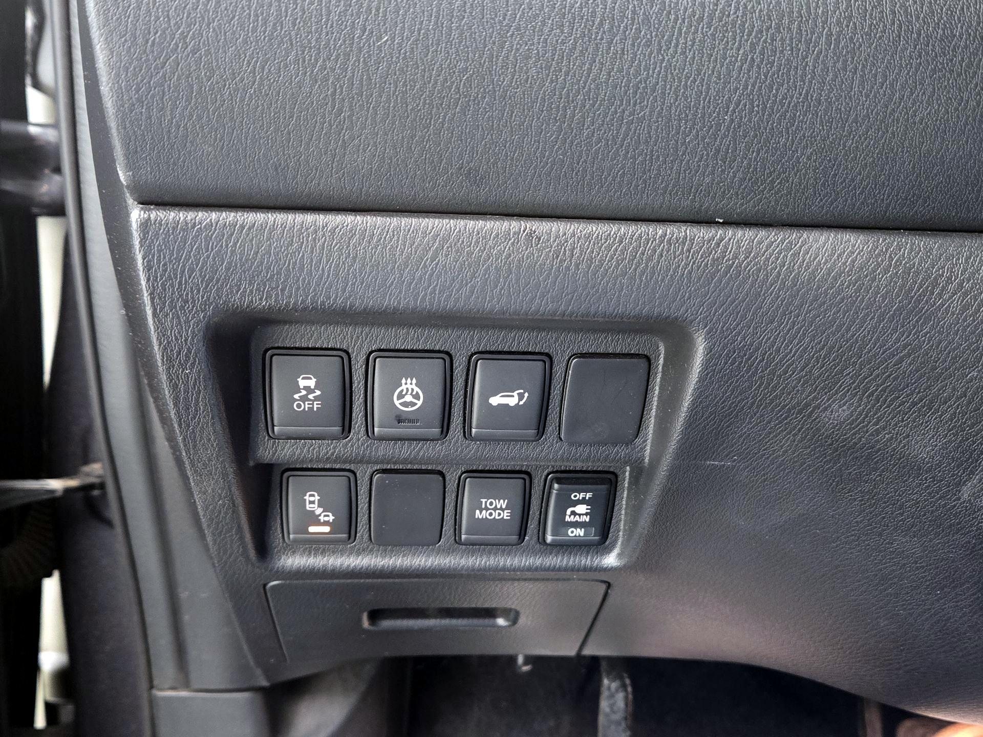 Thumbnail: 2019 Nissan Pathfinder - 13